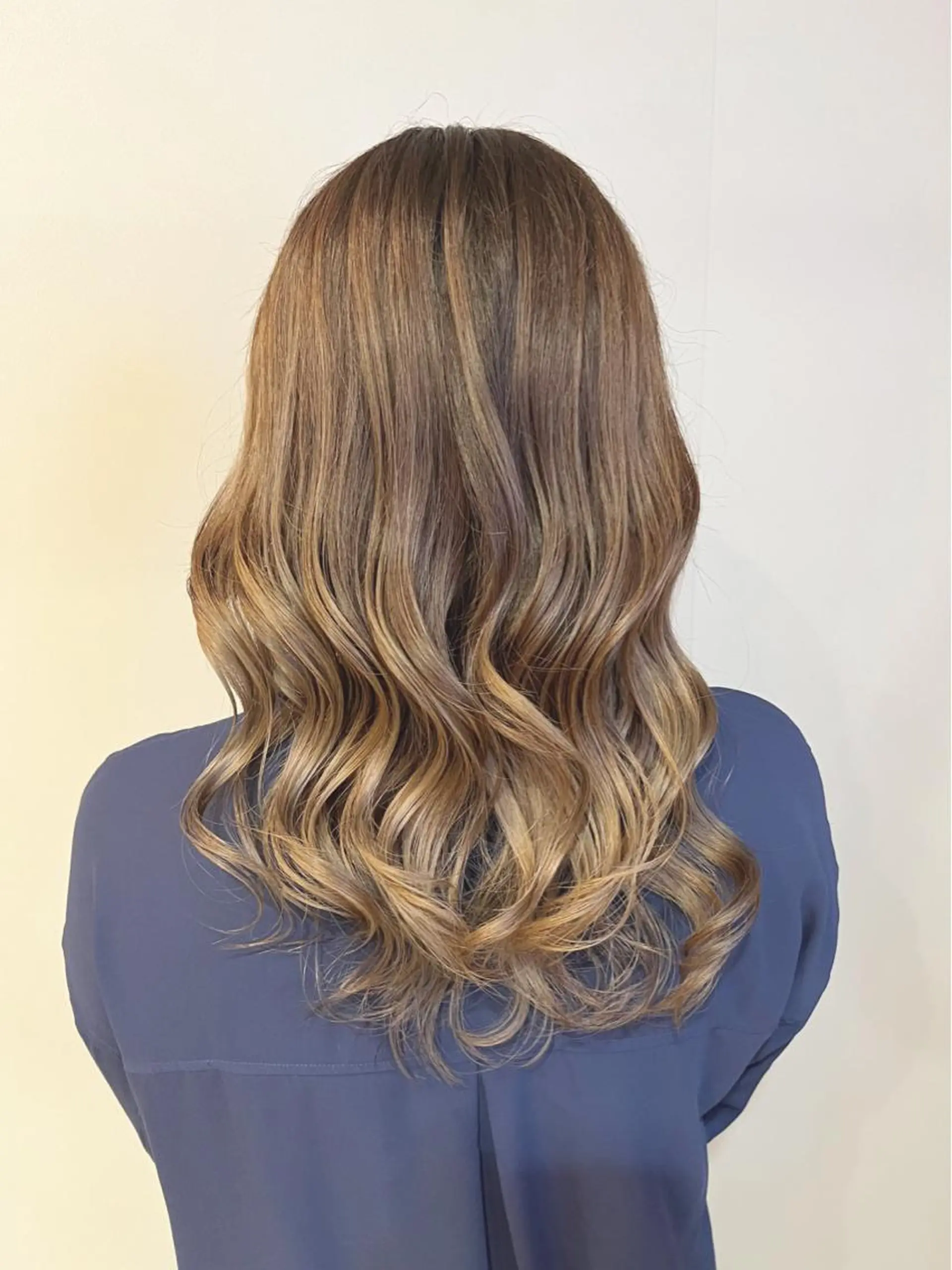 セミロング カラー 宮原 佳苗のヘアスタイル