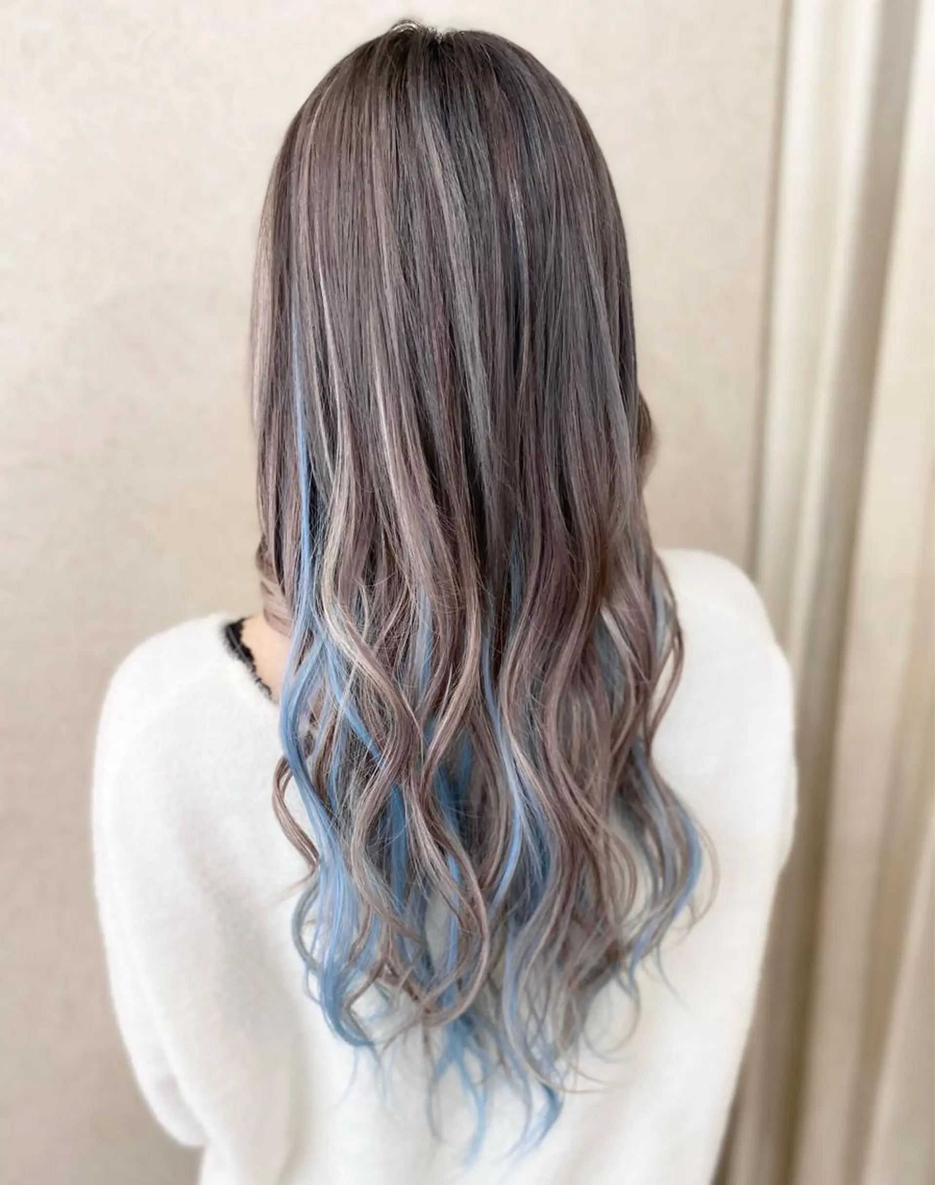 ロング カラー ヘアアレンジ アッシュ アッシュグレー アッシュグレージュ ブルーカラー グレージュ エクステ 最高峰の技術力☆ 樋口健人のヘアスタイル