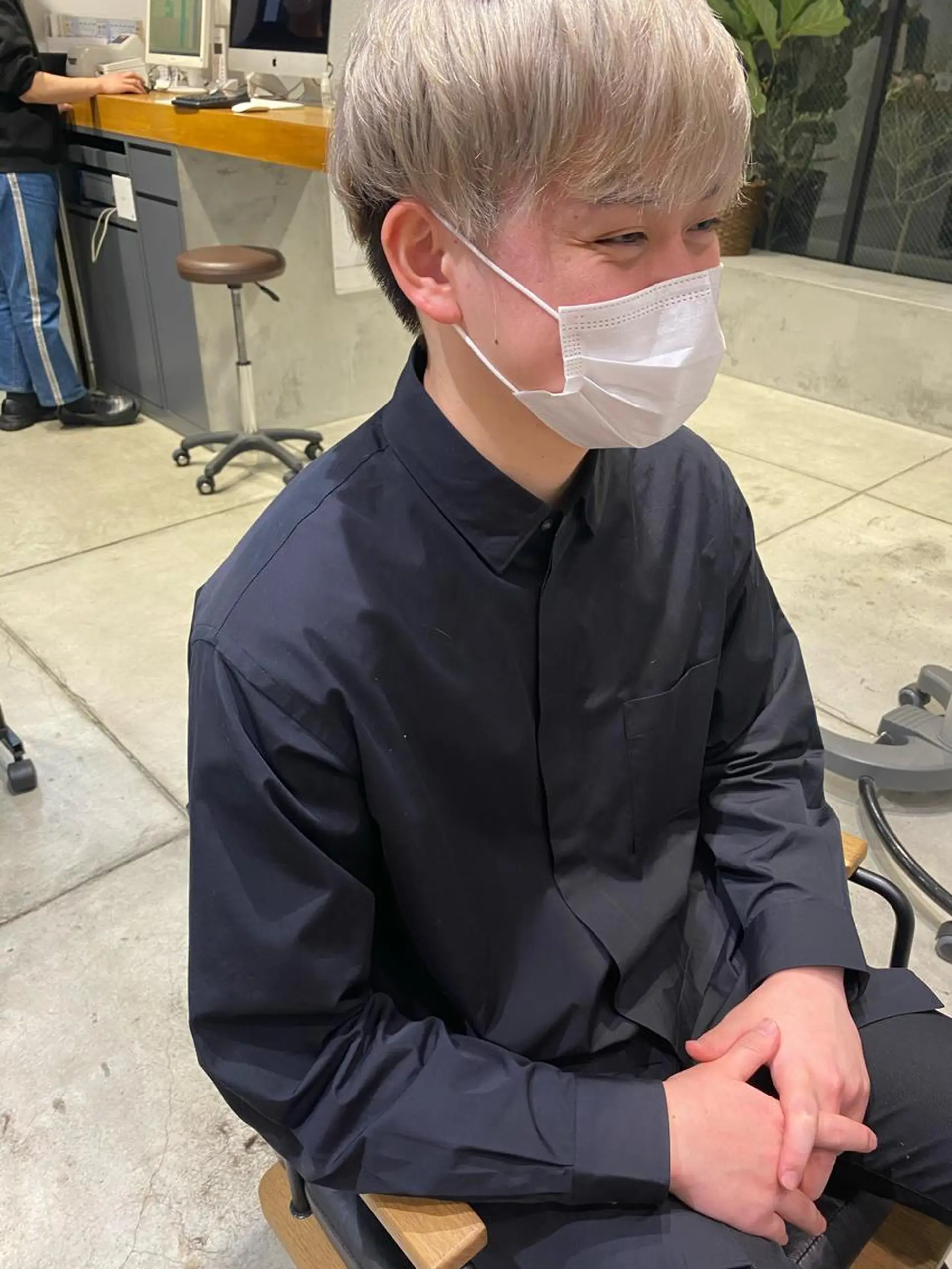 ショート カラー パーマ メンズ メンズブリーチ ブリーチ ブロンド ホワイトブロンド パーマスタイル🔅 sayacaのヘアスタイル