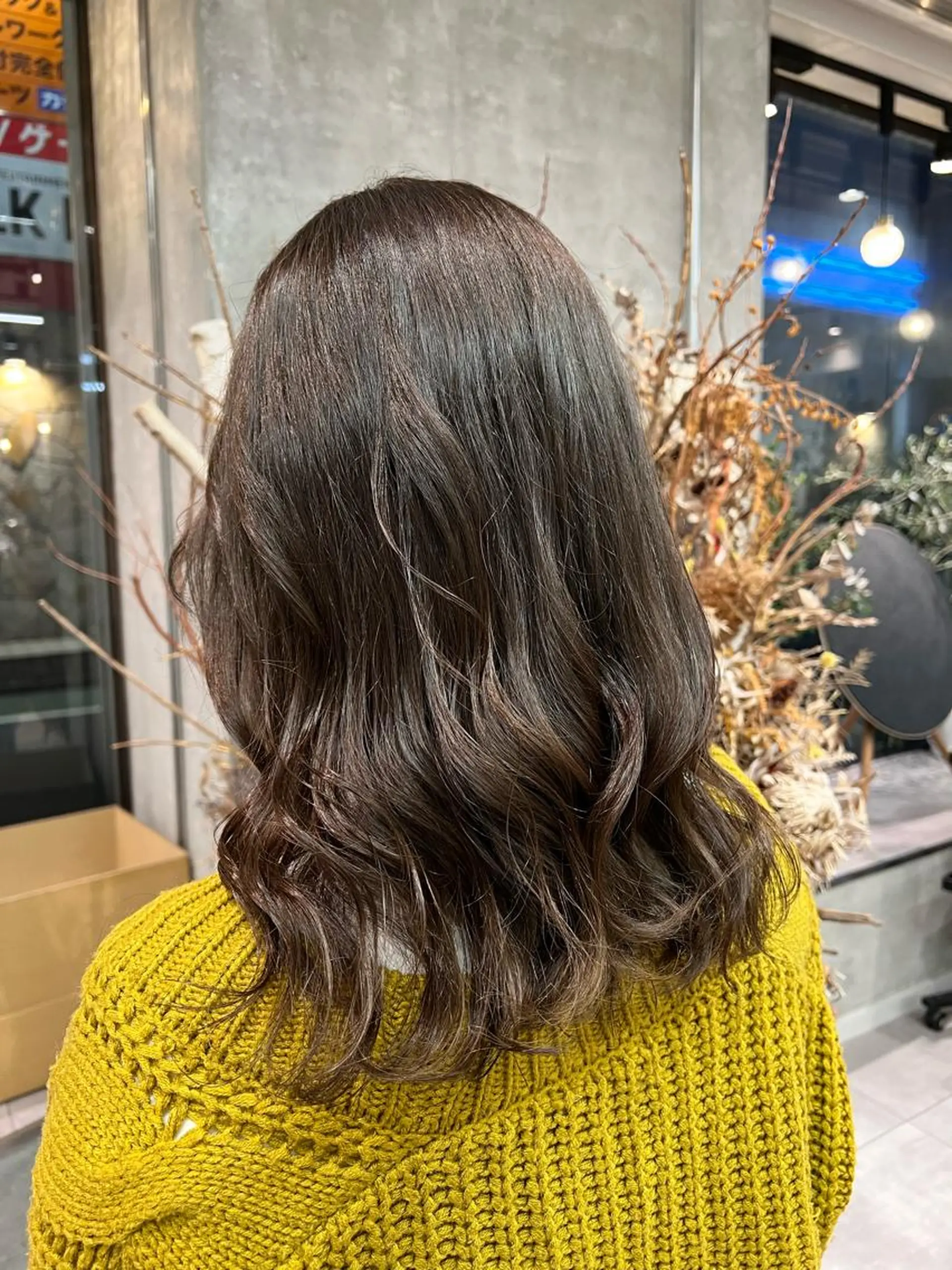 ミディアム カラー アッシュ ブラウンカラー オリーブカラー オレンジ ピンクカラー 🌞レイヤー×カラー 前川那津美🌞のヘアスタイル