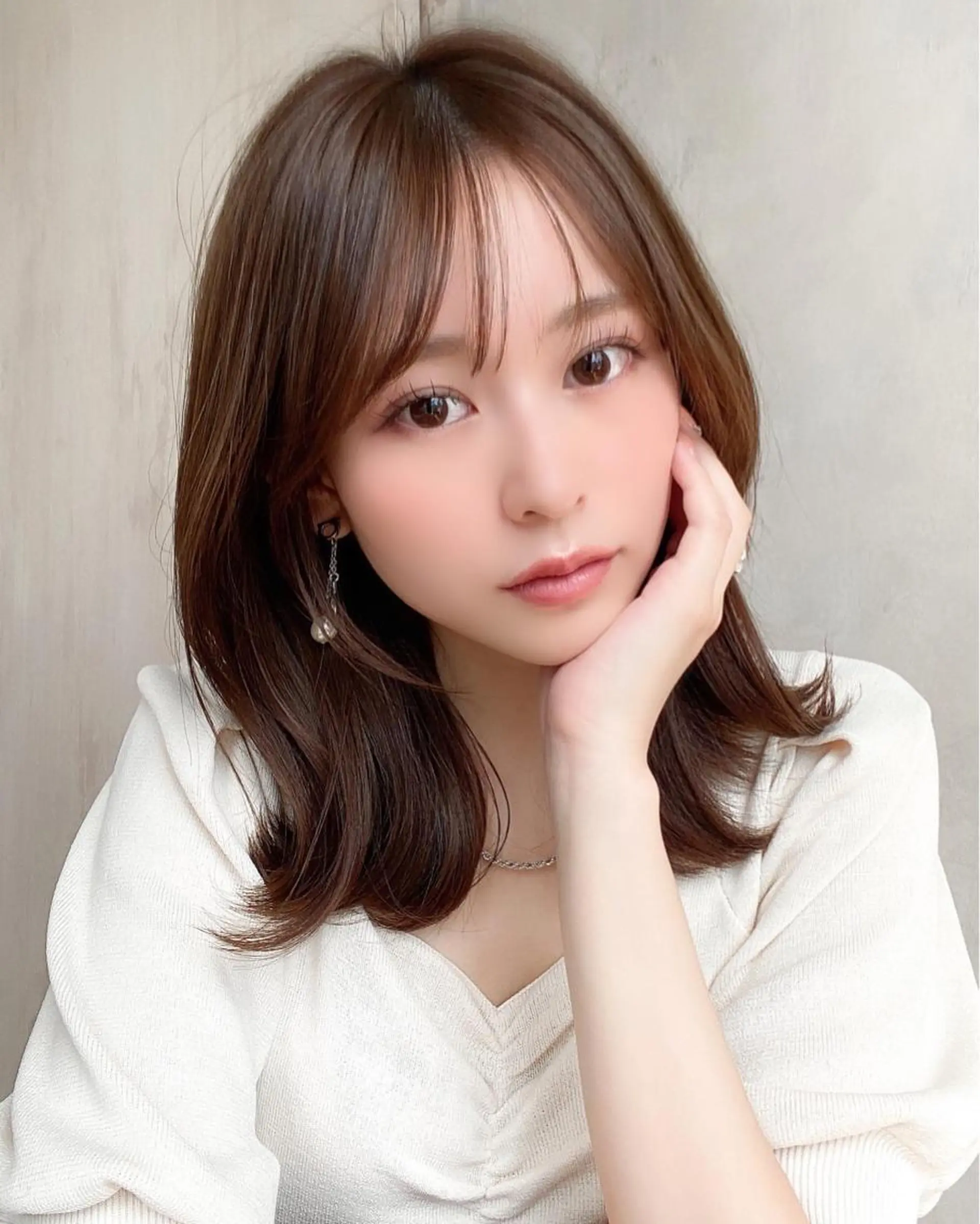 ミディアム くびれヘア 髪質改善 縮毛矯正 カット ヘアカラー トリートメント 🧡くびれヘア/前髪 顔周り🧡久原結衣のヘアスタイル