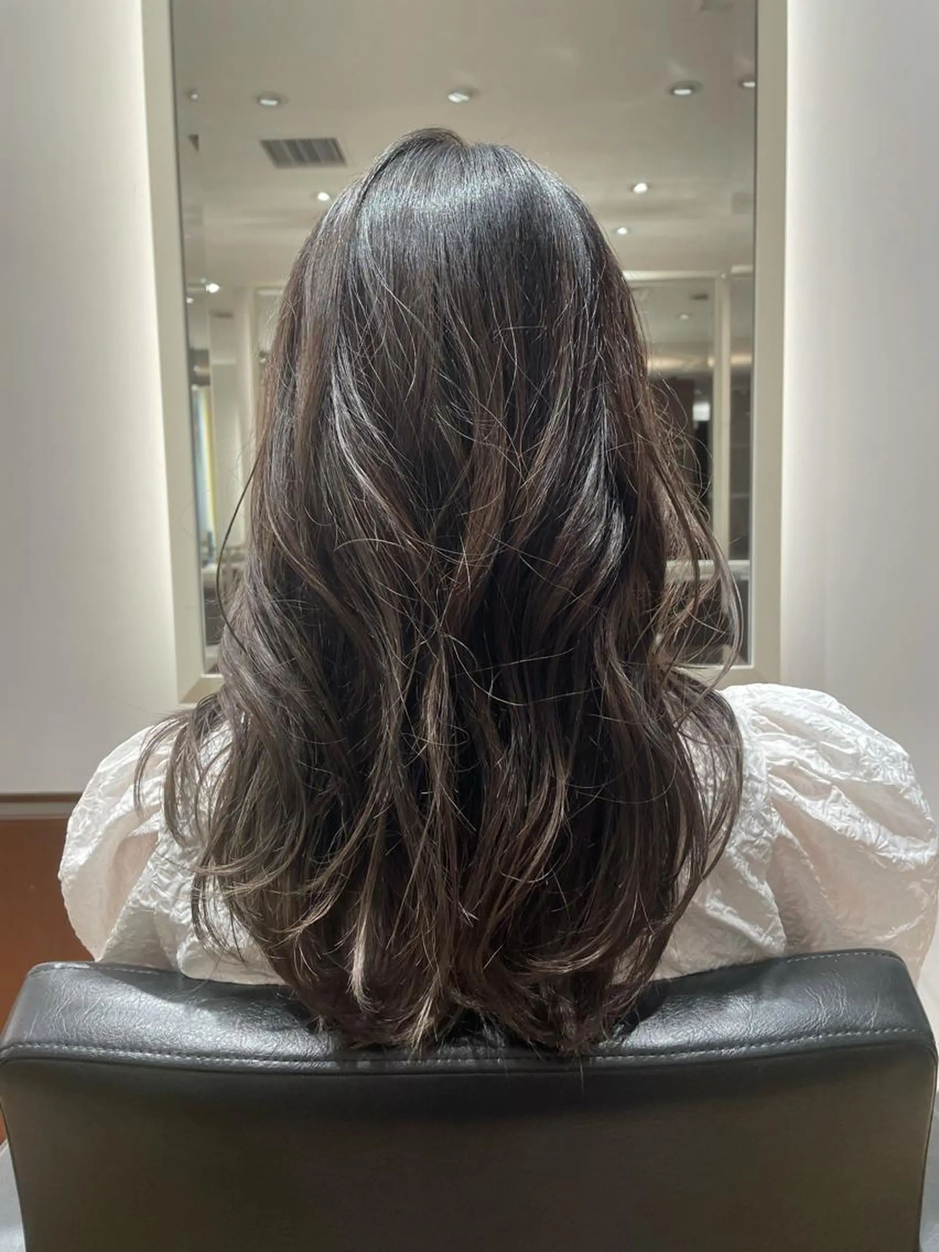 ロング カラー パーマ カット パーマ 🫧コウノ ミナ🫧のヘアスタイル
