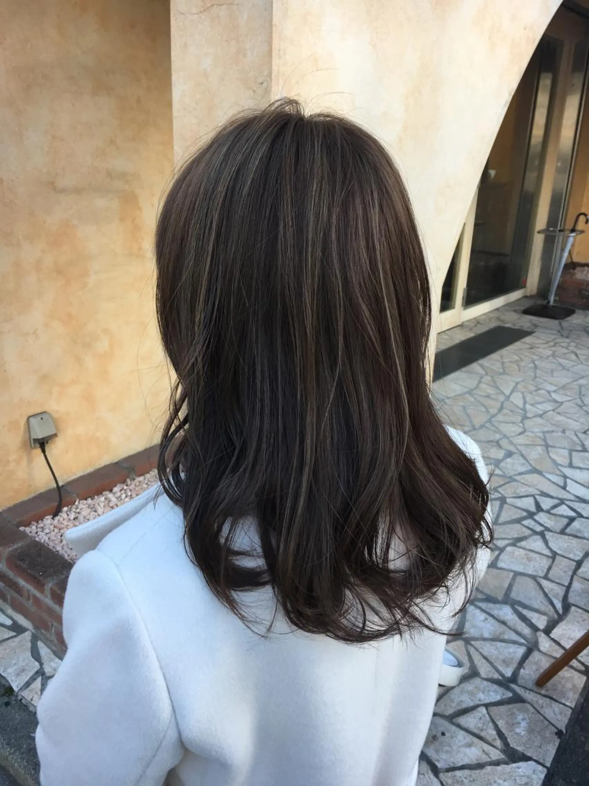 ロング ハイライト gite カワムラナオキのヘアスタイル