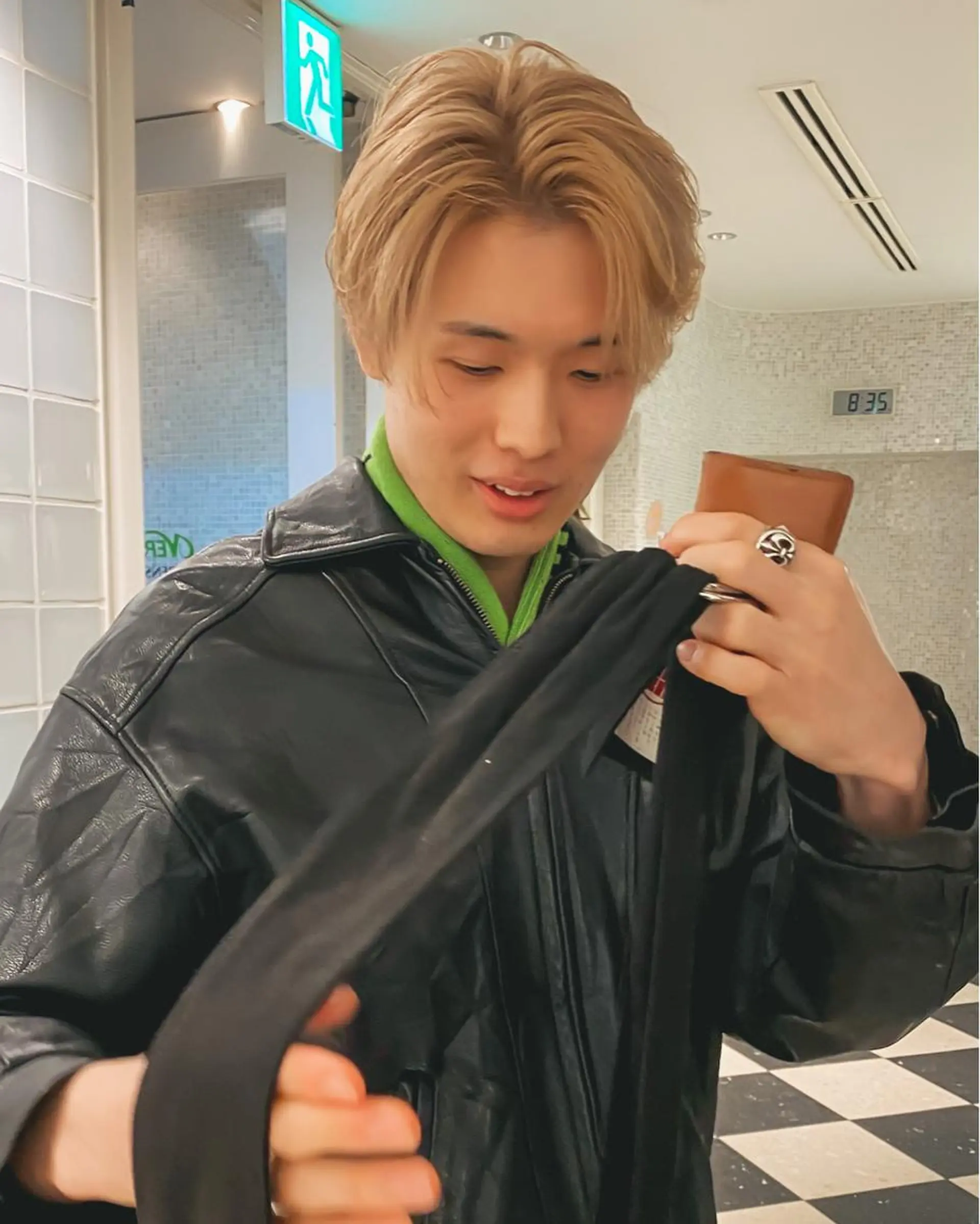 ショート カラー メンズ メンズブリーチ ベージュカラー ブリーチ ブロンド ヘアカラー 栄/矢場町 三井太朗のヘアスタイル