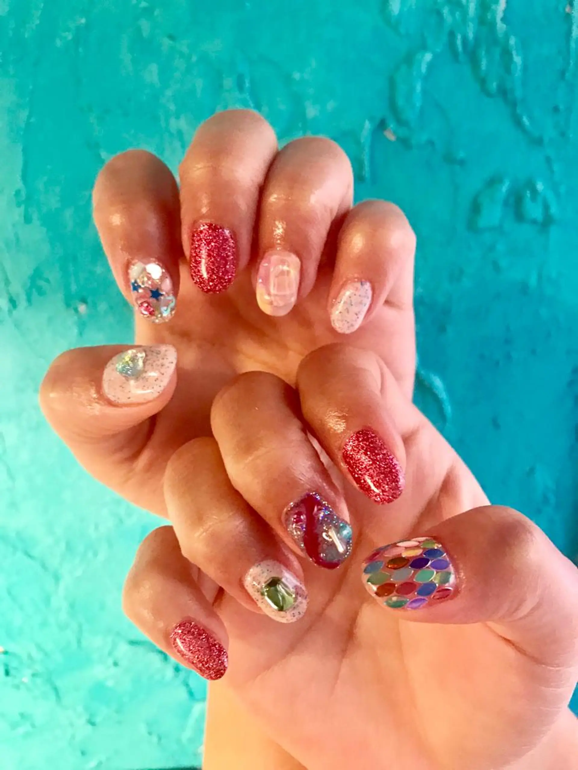 ネイル ハンドネイル キラキラ オメメのネイルデザイン