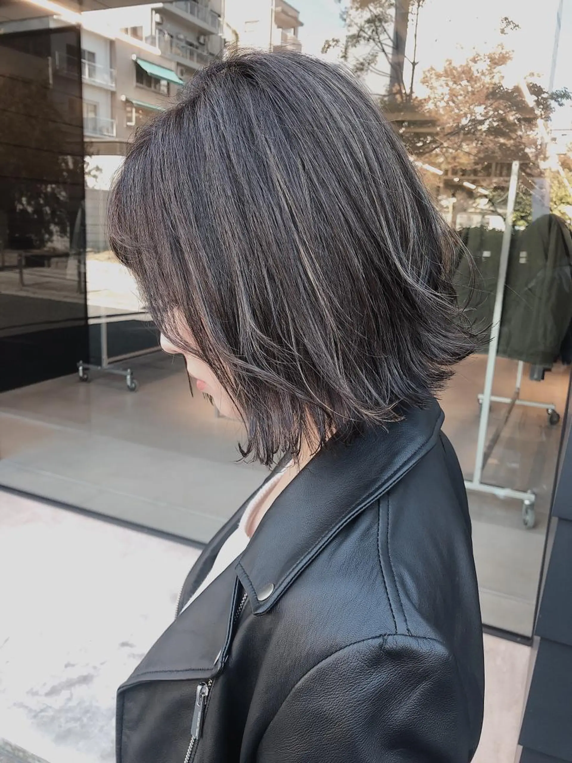 ショート カラー ヘアアレンジ 切りっぱなしボブ ハイライトカラー ボブ ハイライト tre/e'所属・橋本 昇平のヘアスタイル