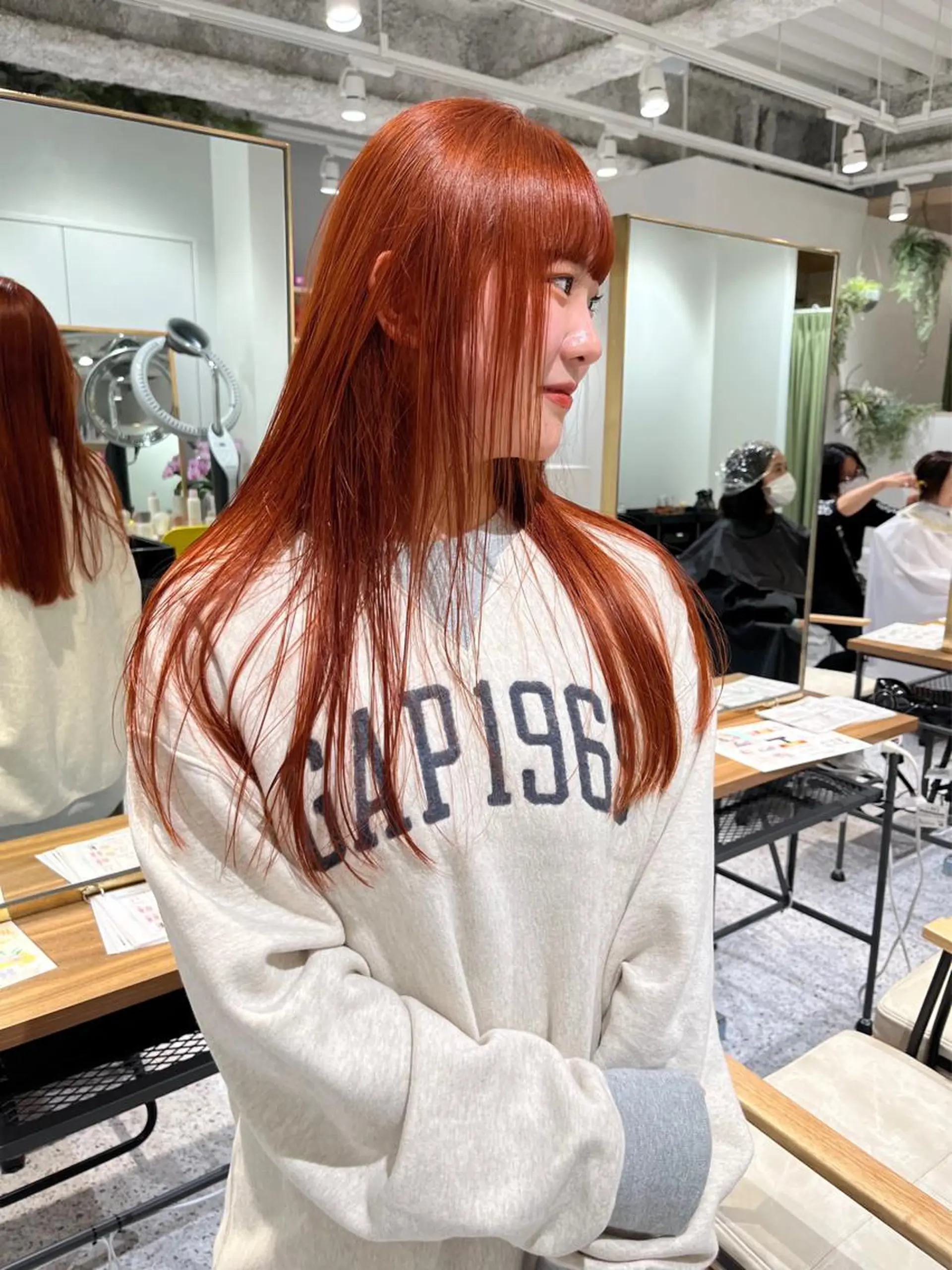 ロング カラー ブラウンカラー オレンジ オレンジブラウン behov所属・柔らかカラー 🤎Tsubasaのヘアスタイル