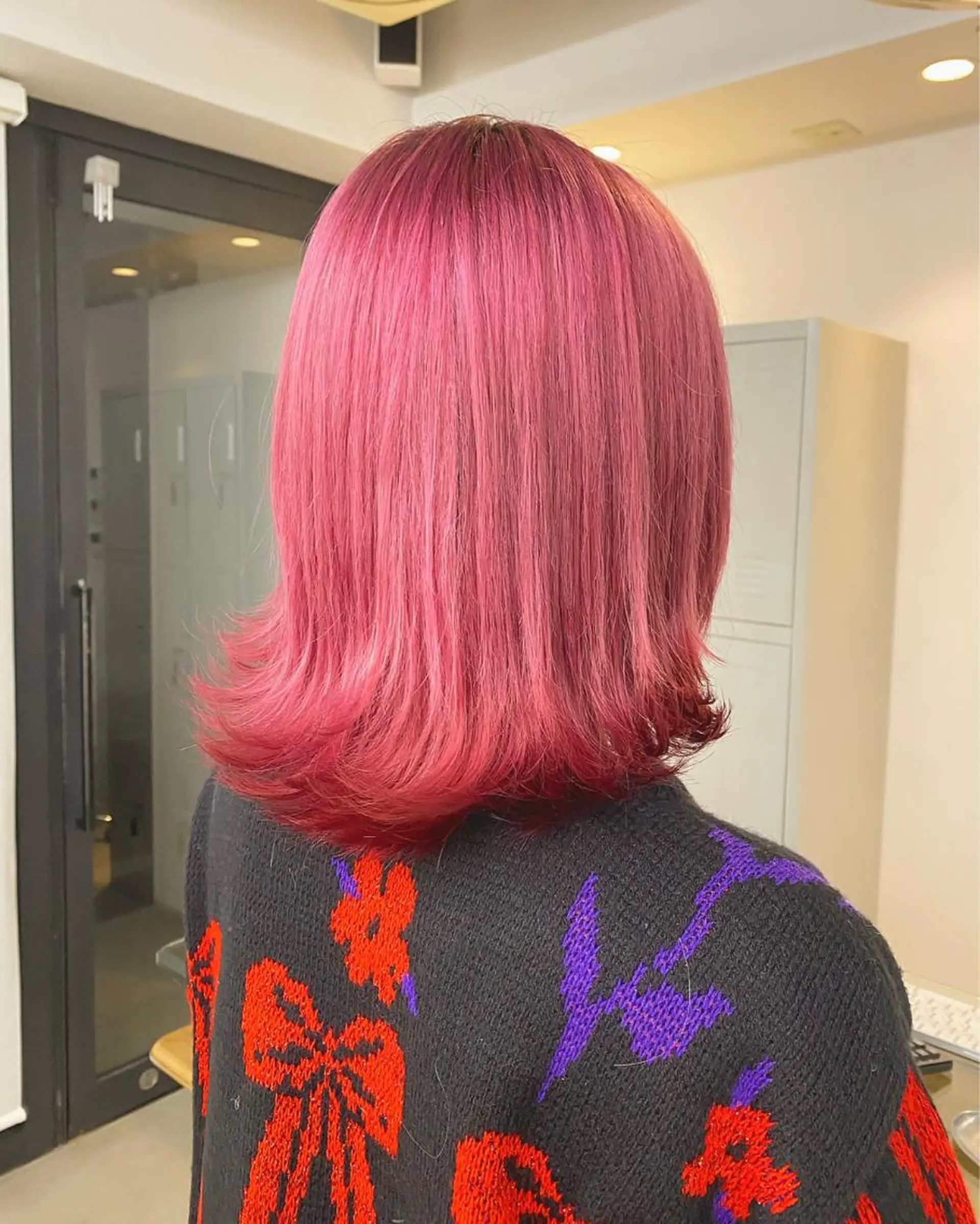 セミロング tomoe 艶カラー💗🪽のヘアスタイル