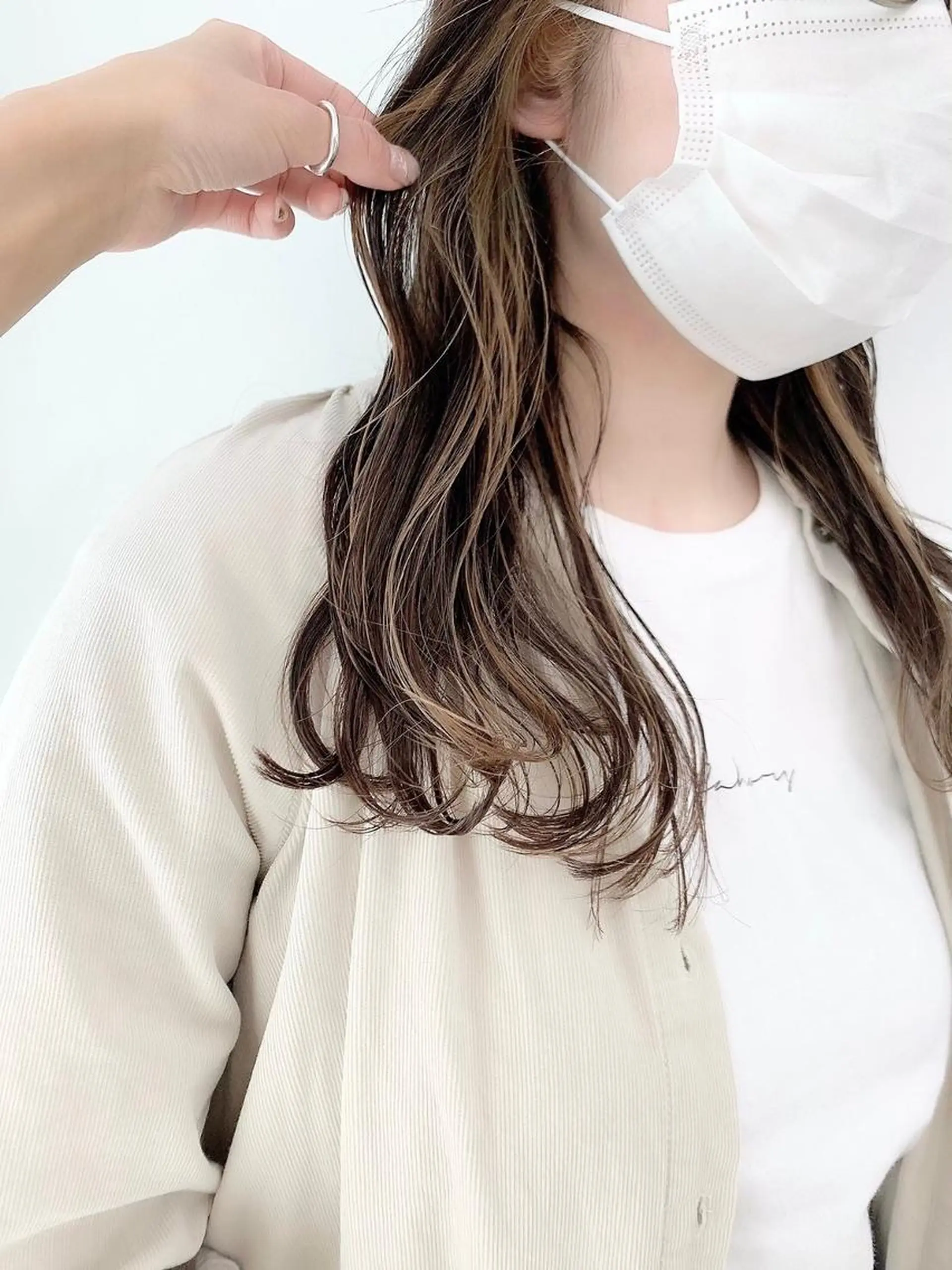 ミディアム カラー シャドールーツ美容師 篠原康太のヘアスタイル