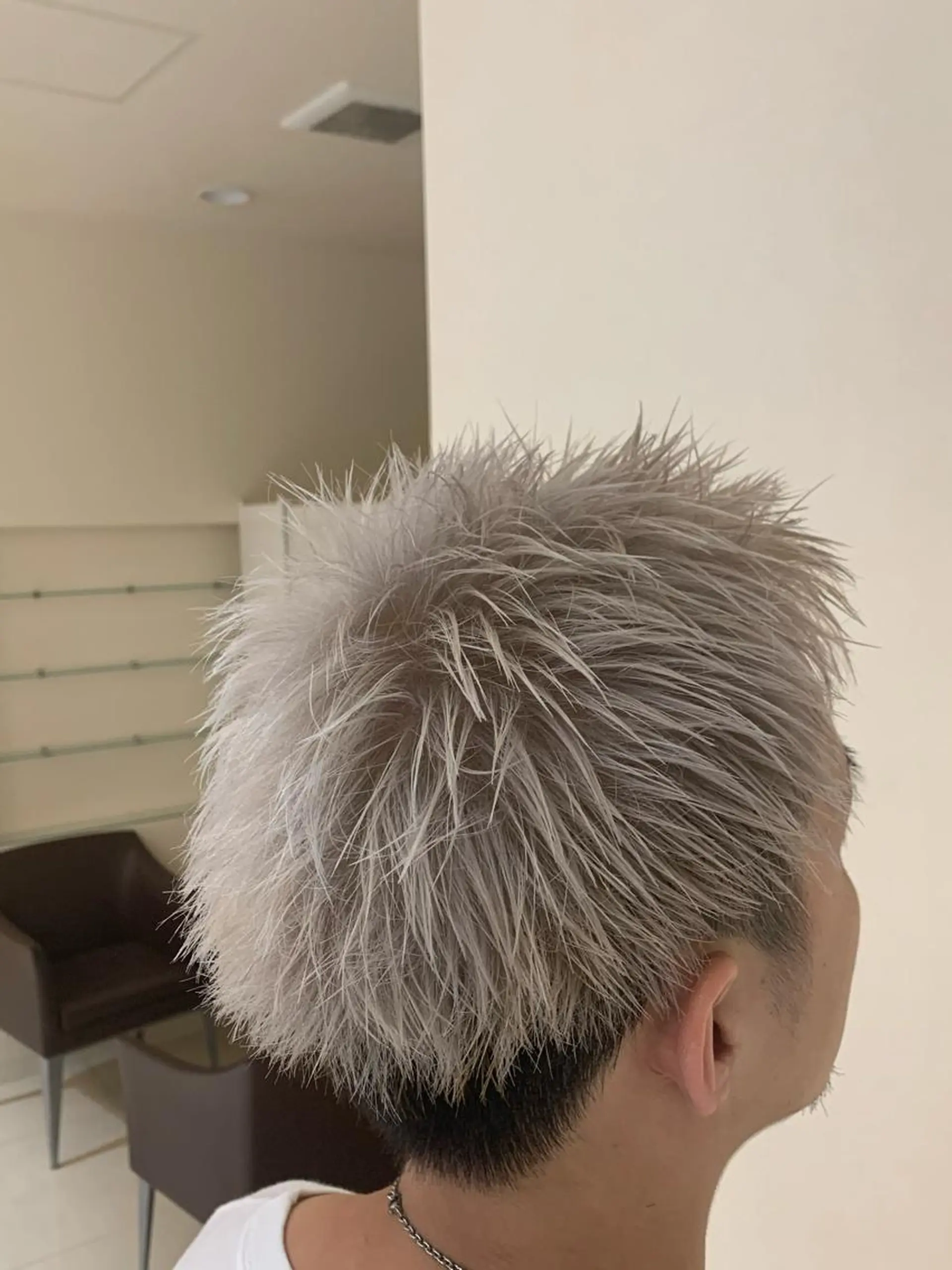 ショート カラー ブリーチ ヘアカラー トリートメント 透明感/ブリーチ縮毛 /髪質改善/星野純一のヘアスタイル