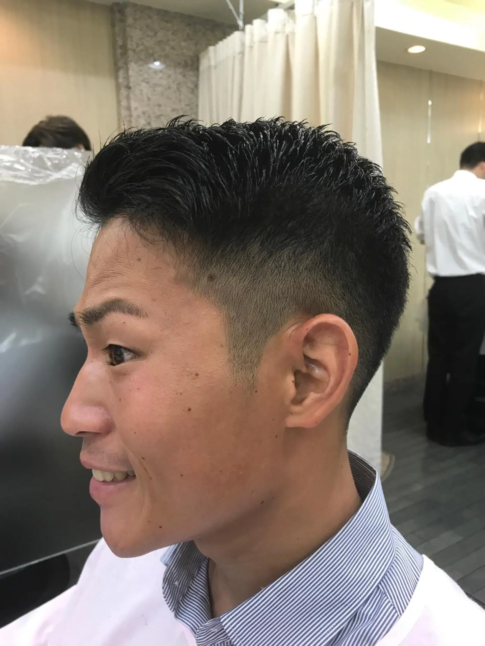 ショート メンズ フェードカット 刈り上げ 大谷 公太のヘアスタイル