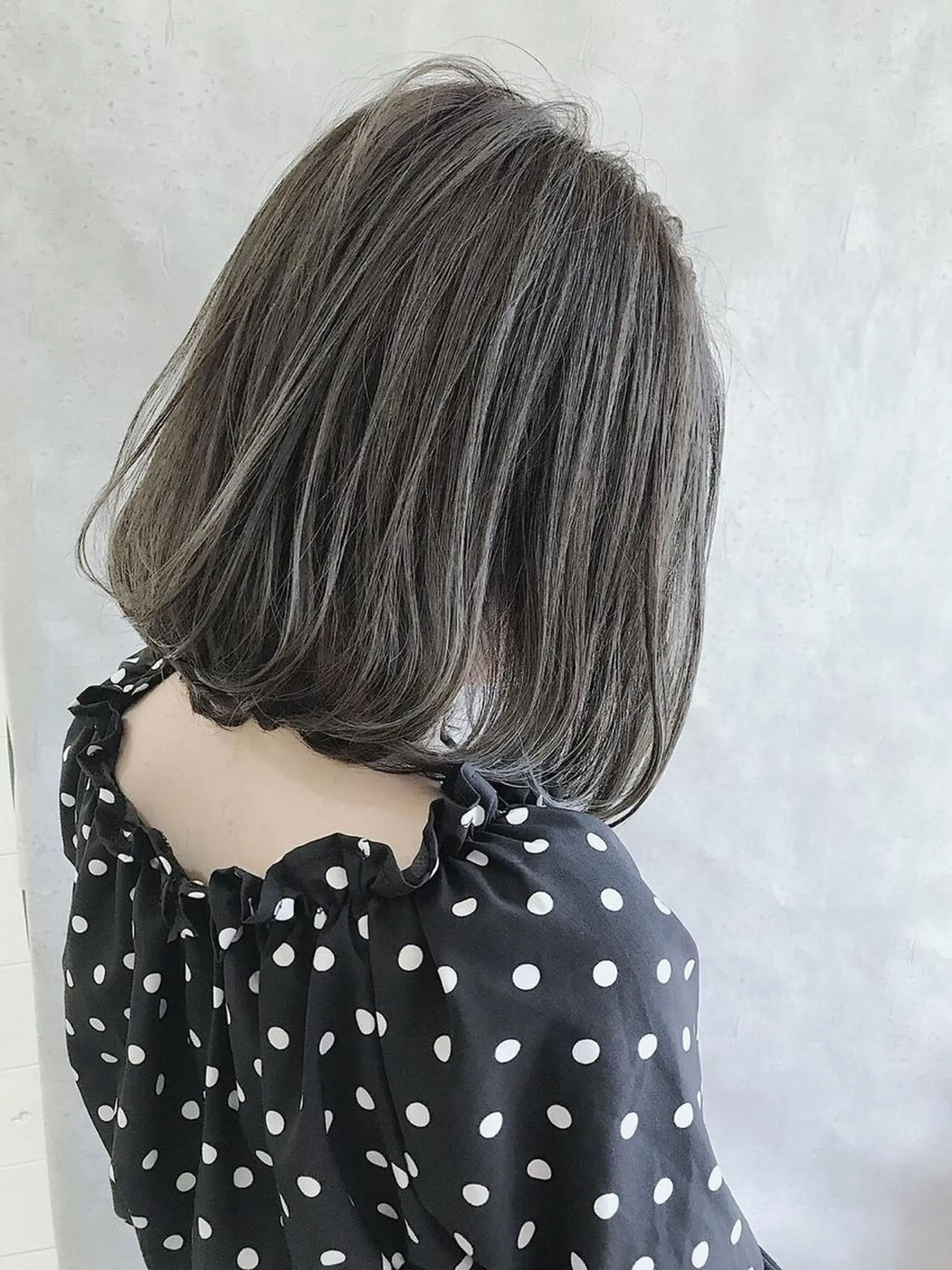 ショート カラー パーマ オリーブグレー ヘアカラー トリートメント _ WHITE三宮店のヘアスタイル