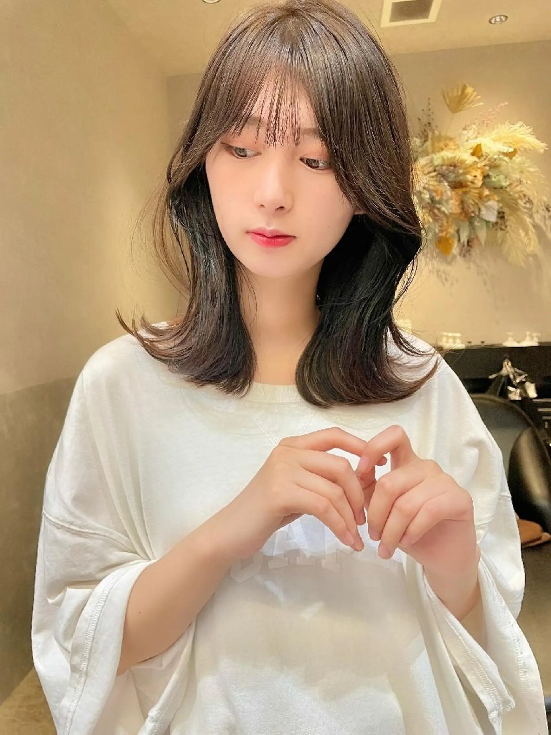 ミディアム 韓国風ヘア ロンド　ウル所属・レイヤー/縮毛矯正⭐ 特化美容師のヘアスタイル