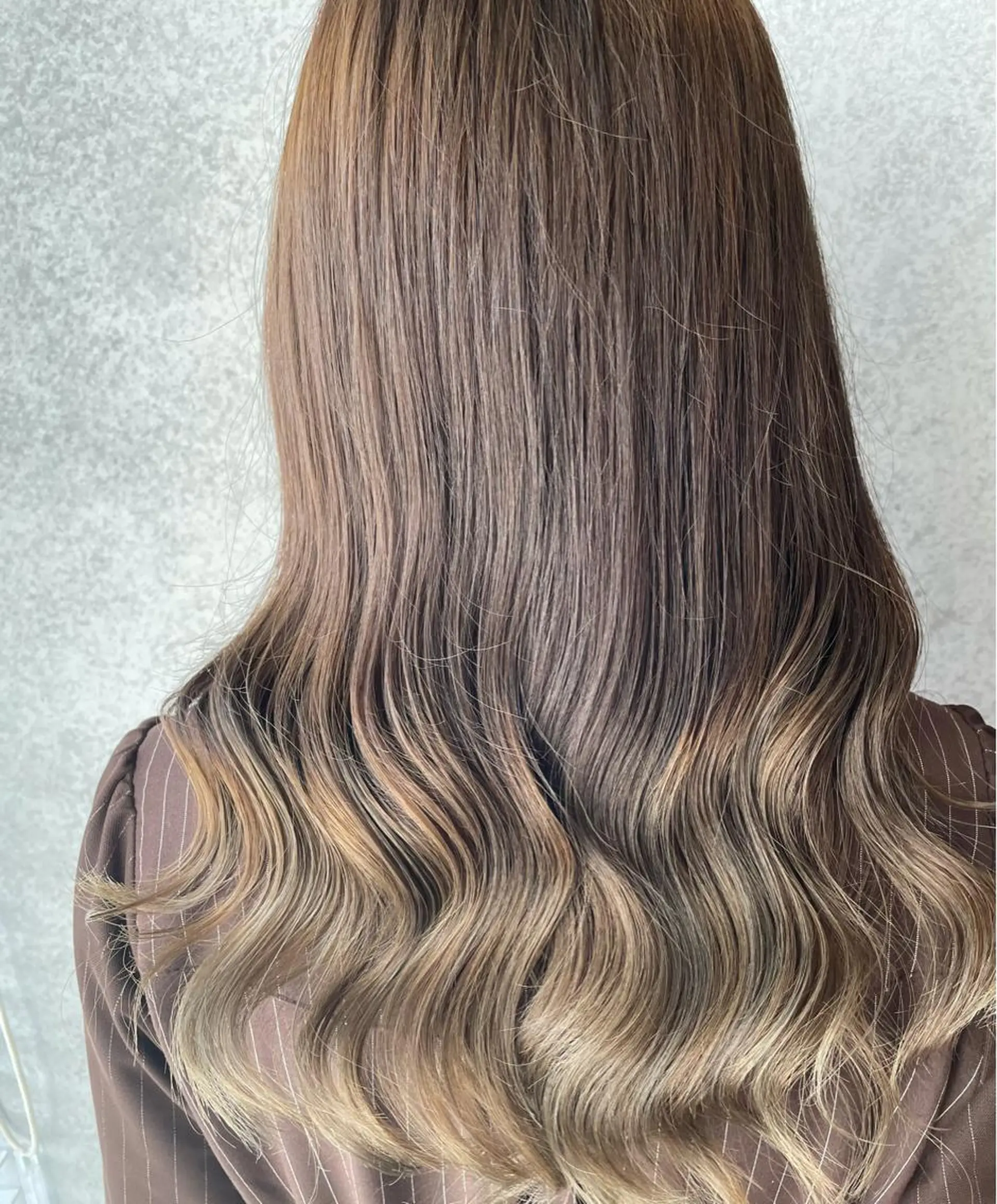 ロング カラー ベージュカラー グラデーションカラー オリーブベージュ 櫻井 未悠のヘアスタイル