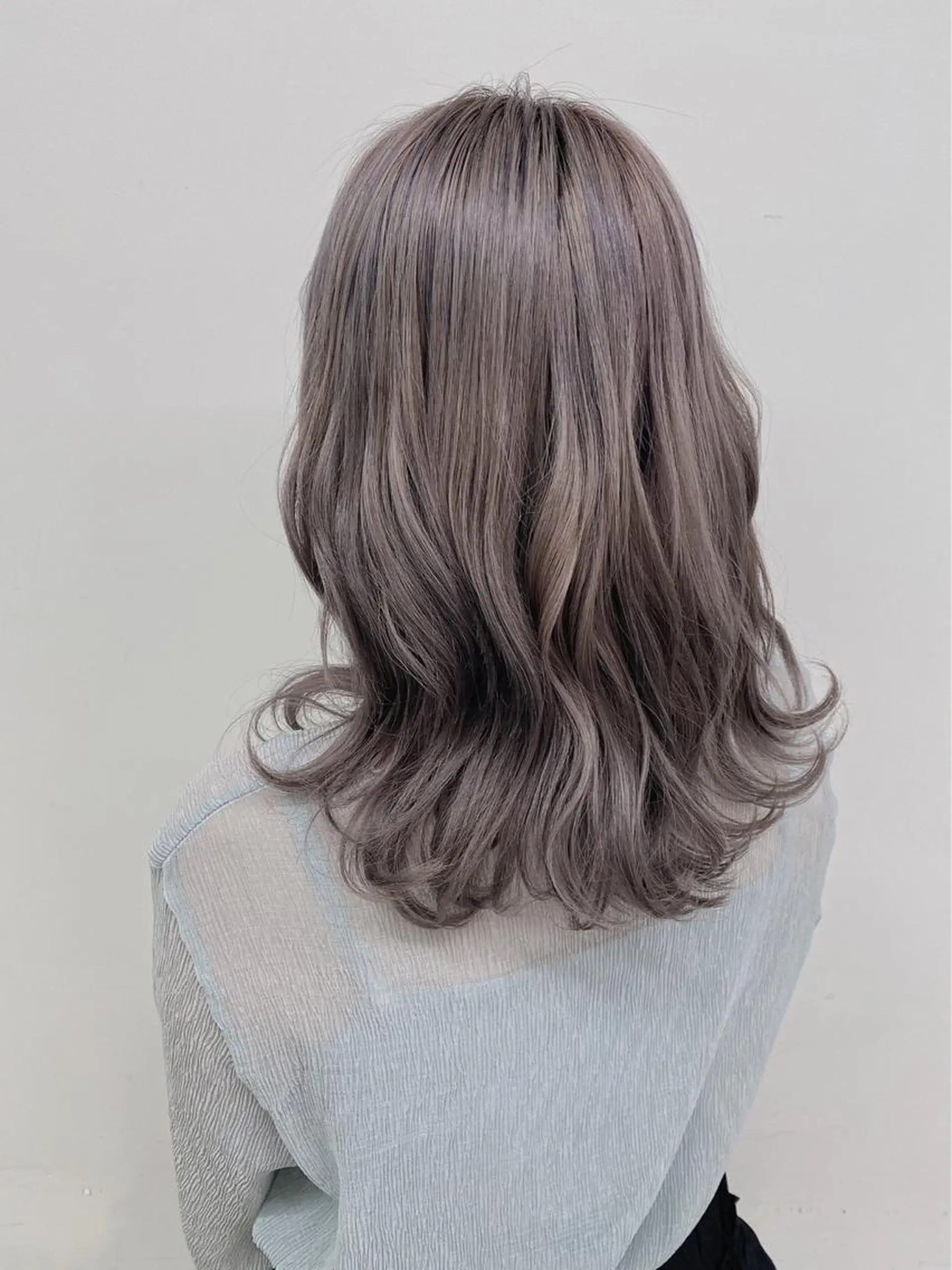 ミディアム カラー ヘアカラー トリートメント ⛄️冬の透明感 カラー⛄️大西のヘアスタイル