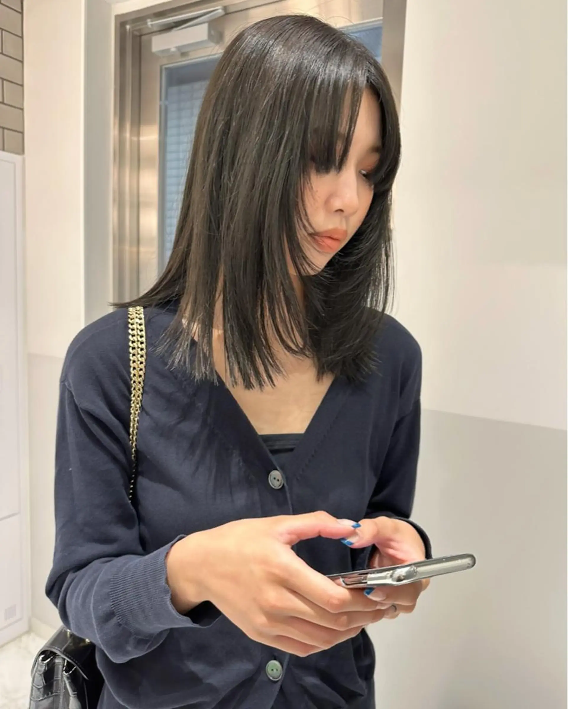 ミディアム レイヤーカット ヘアカラー トリートメント SALOWIN下北No.R店所属・୨୧柔らかいカラー nozomi ୨୧のヘアスタイル