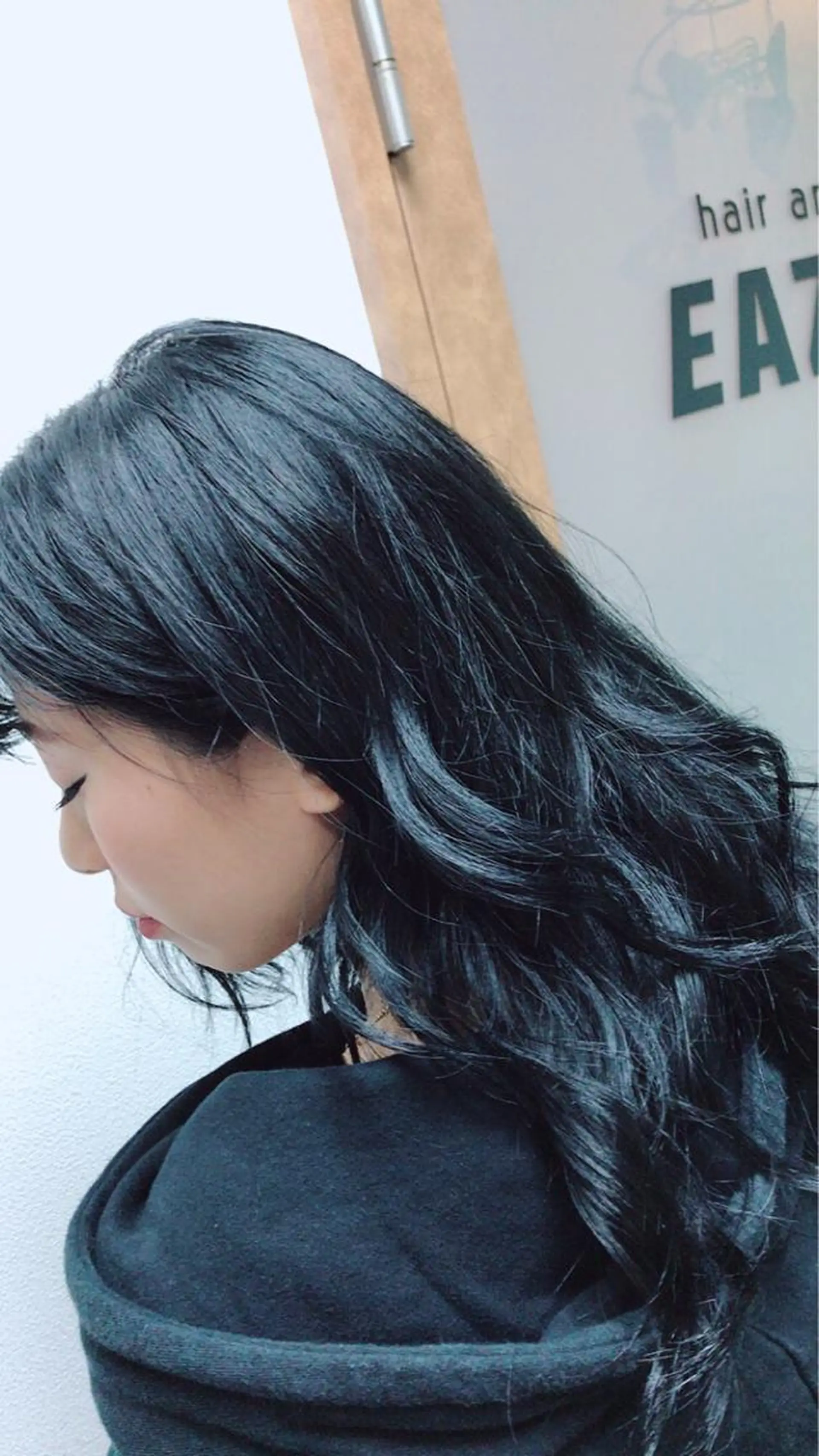 カラー 黒髪 ブルーカラー 🩵髪質改善🩵 韓国ヘア🩵花澤みりのヘアスタイル