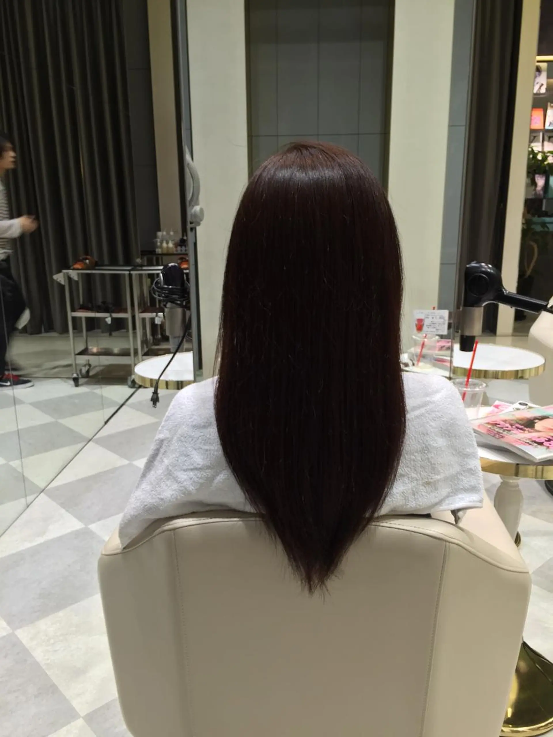 カラー アンダーバーホワイト_WHITE所属・_WHITE芝本 賢吾【天王寺店】のヘアスタイル