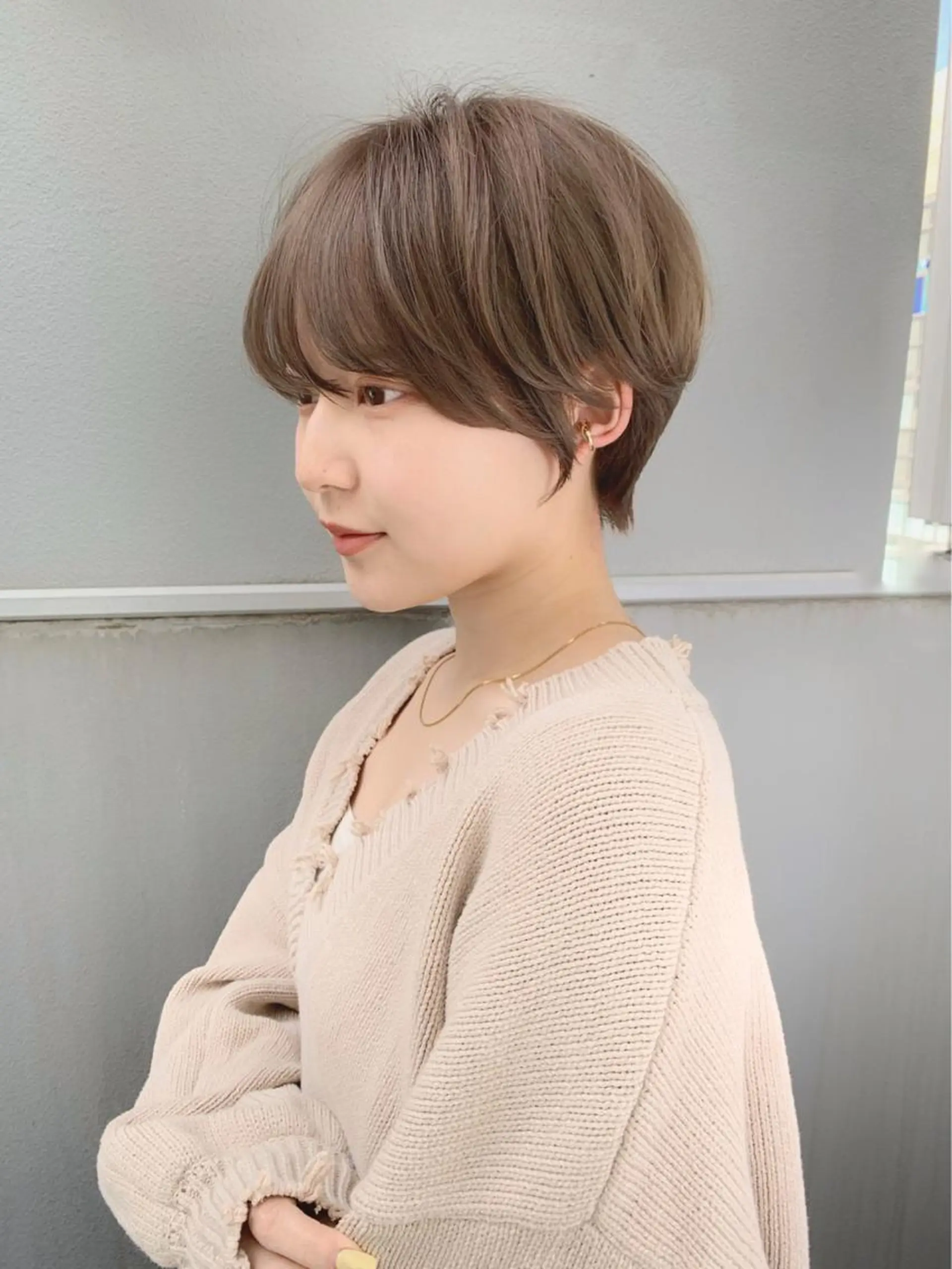 ショート カラー HACCH （ハッチ）所属・丁寧なブリーチ& ・レイヤーショートのヘアスタイル