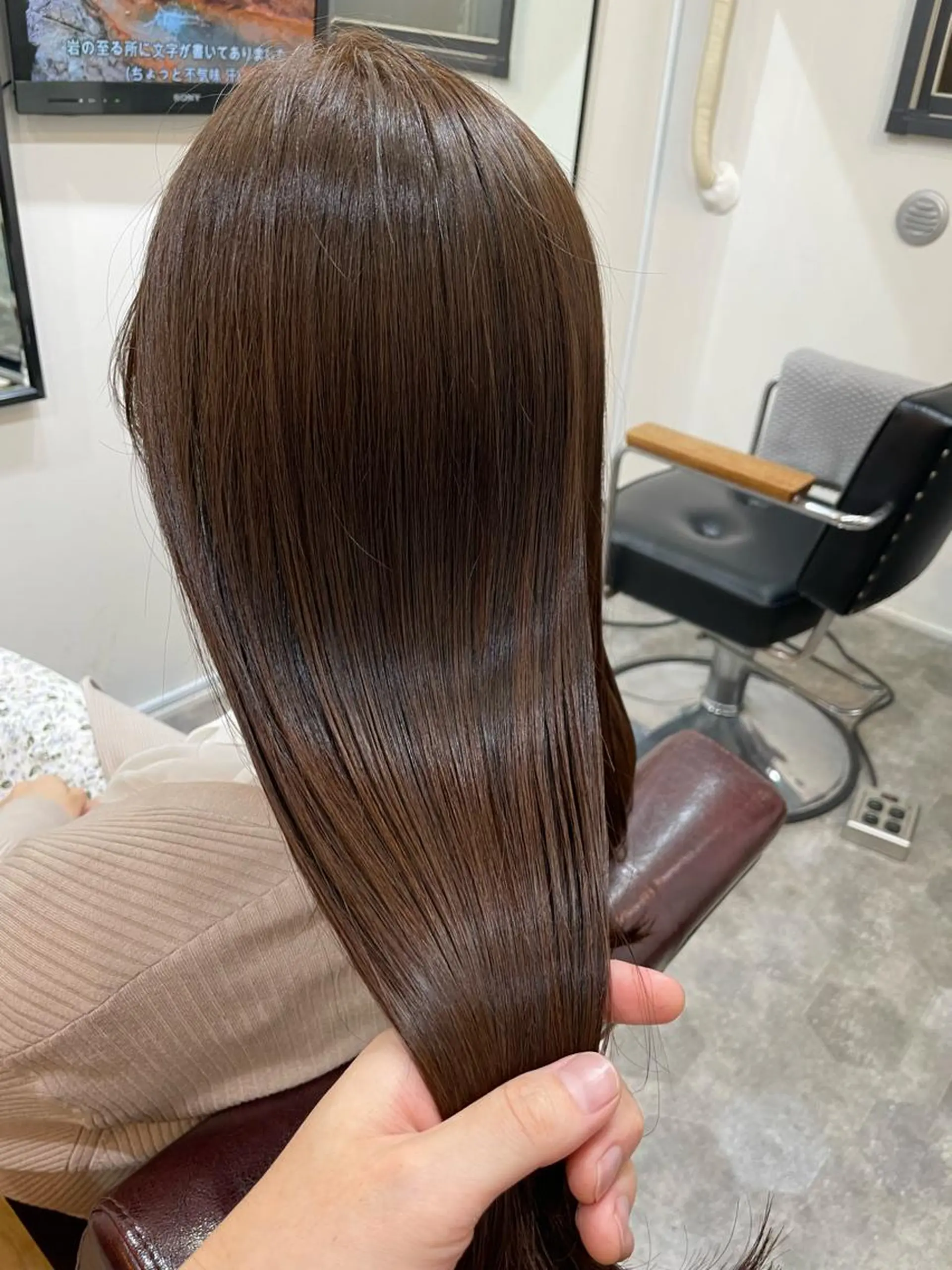 ロング カラー 髪質改善 トリートメント トリートメント SUN GLOW  サングロウ所属・ナカノメ トシアキのヘアスタイル