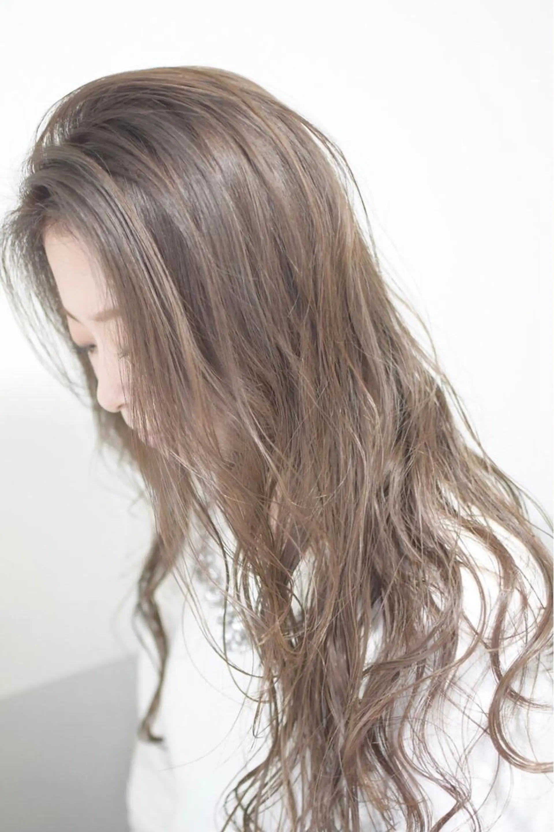 ロング カラー 透明感カラー イルミナカラー 🌟透明感カラー 🌟松岡勇輝のヘアスタイル