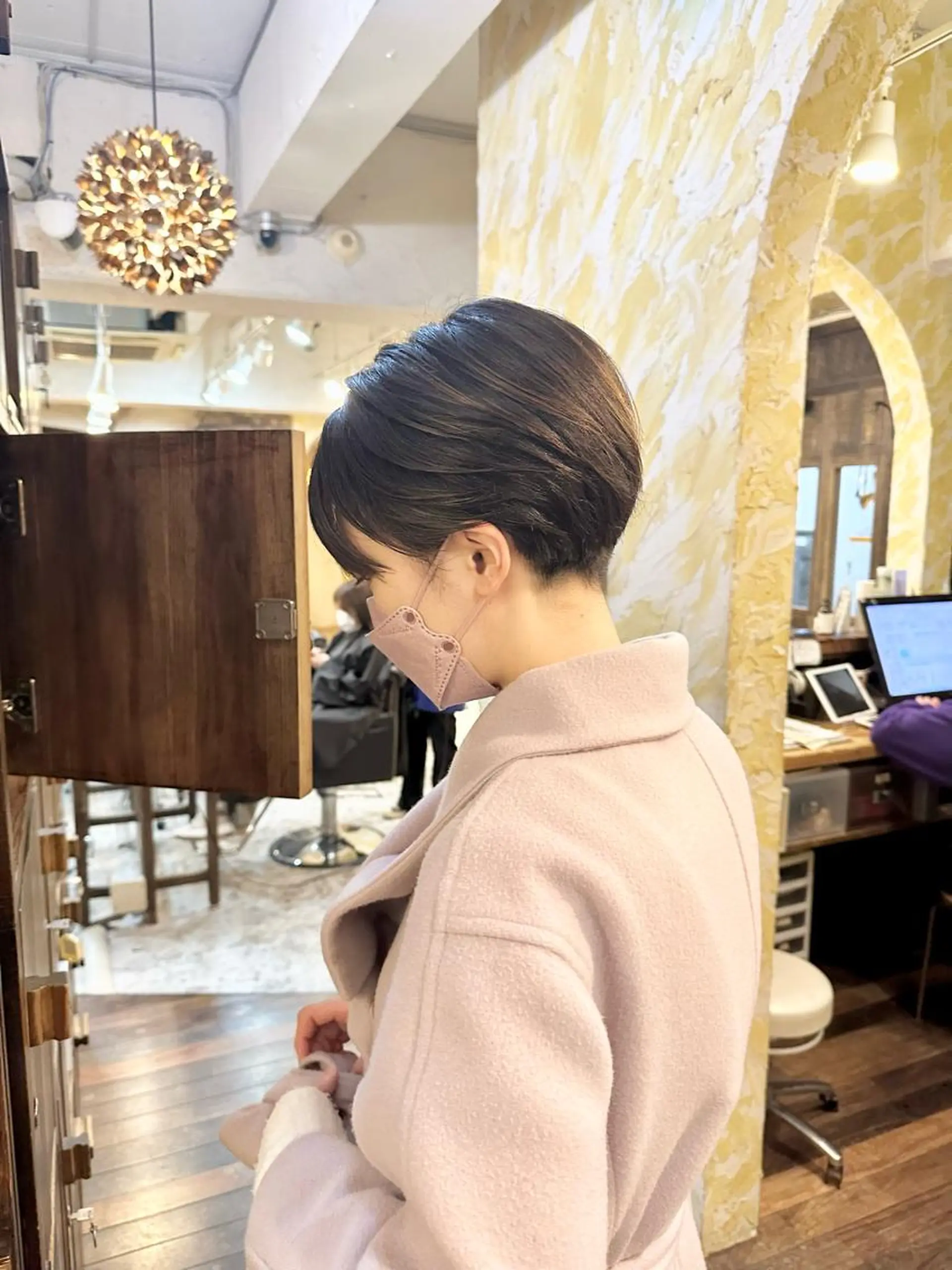ショート カラー ショートボブ ハンサムショート ボブ ショートヘア 刈り上げ カット ヘアカラー トリートメント ボブ/ショート/縮毛 /レイヤー/内山翔太のヘアスタイル