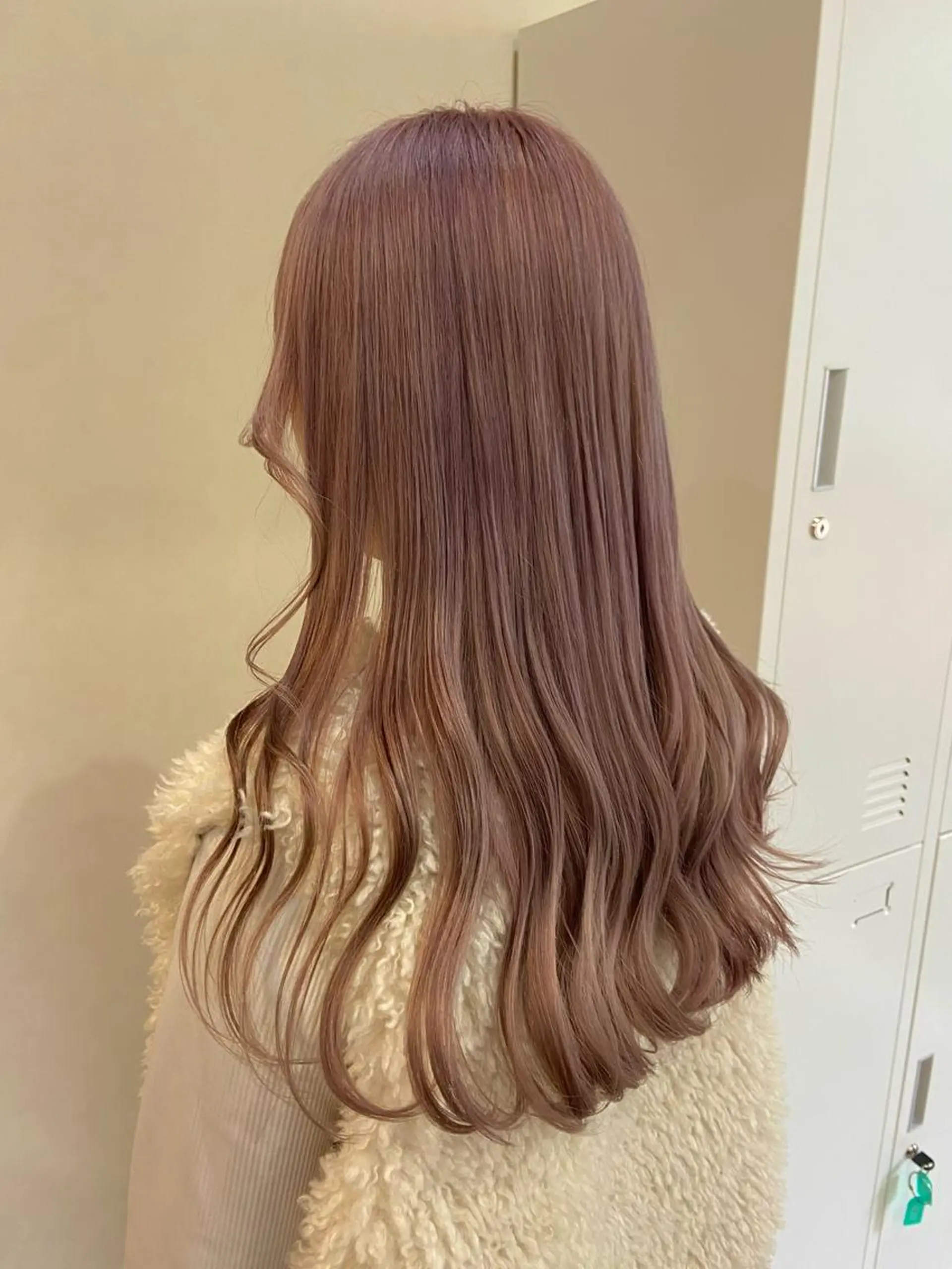 ロング カラー ヘアアレンジ ベージュカラー ピンクカラー ピンクベージュ カット ヘアカラー トリートメント ボブ/透明感カラー 🧸YUI❤️のヘアスタイル
