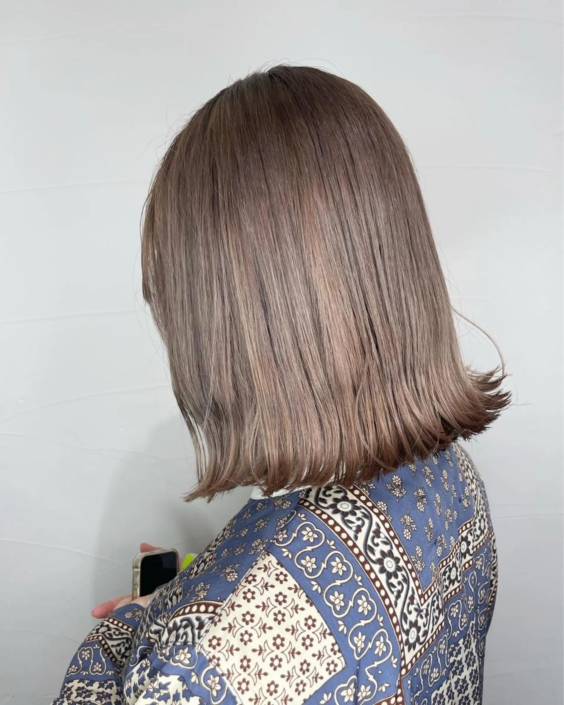 ミディアム カラー グレージュ シルバー シルバーグレージュ ヘアカラー トリートメント バレイヤージュカラー 特化美容師✨星皓太のヘアスタイル