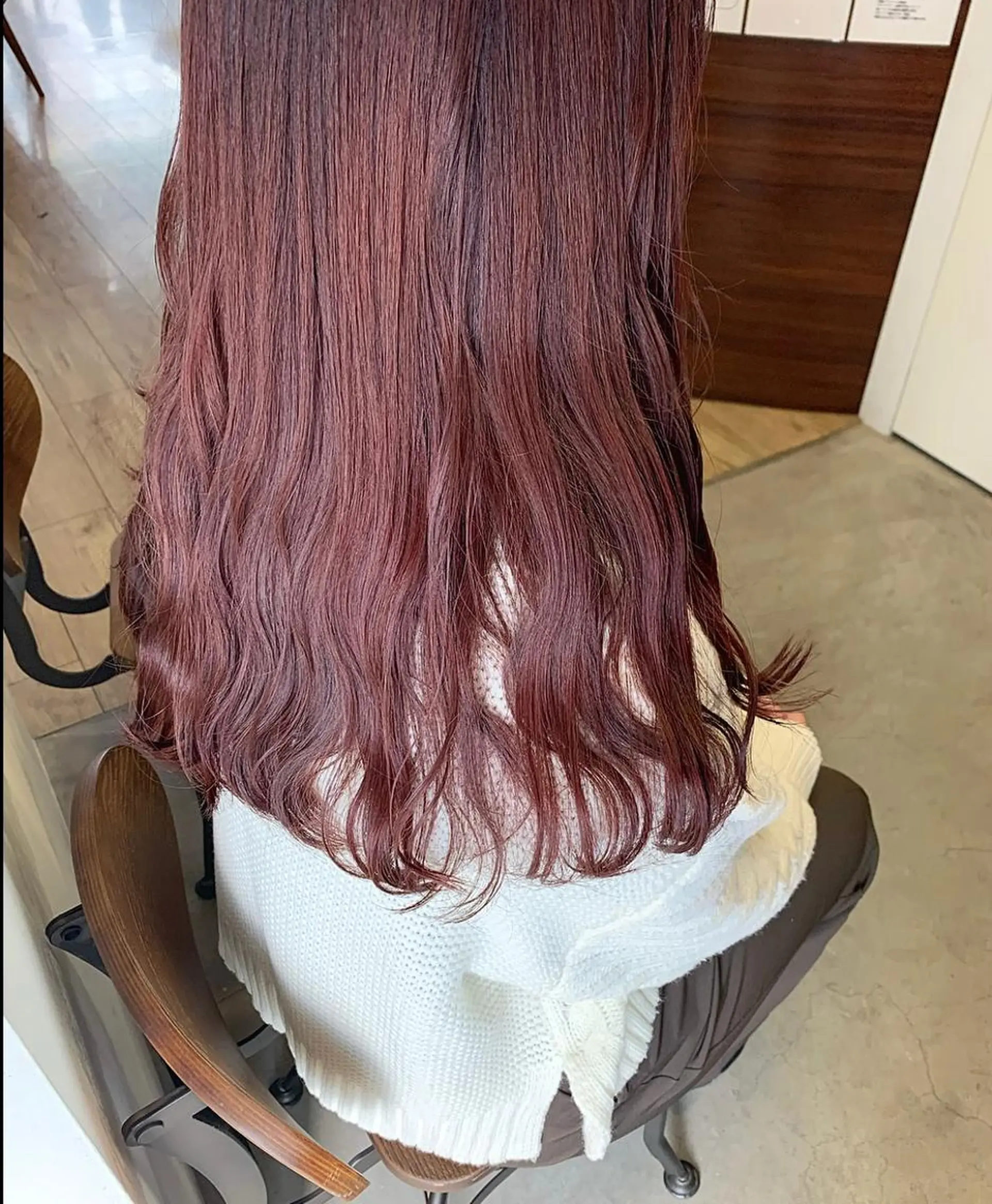 ロング カラー ヘアカラー トリートメント 暖色/まろベージュ/ シカタユウカのヘアスタイル