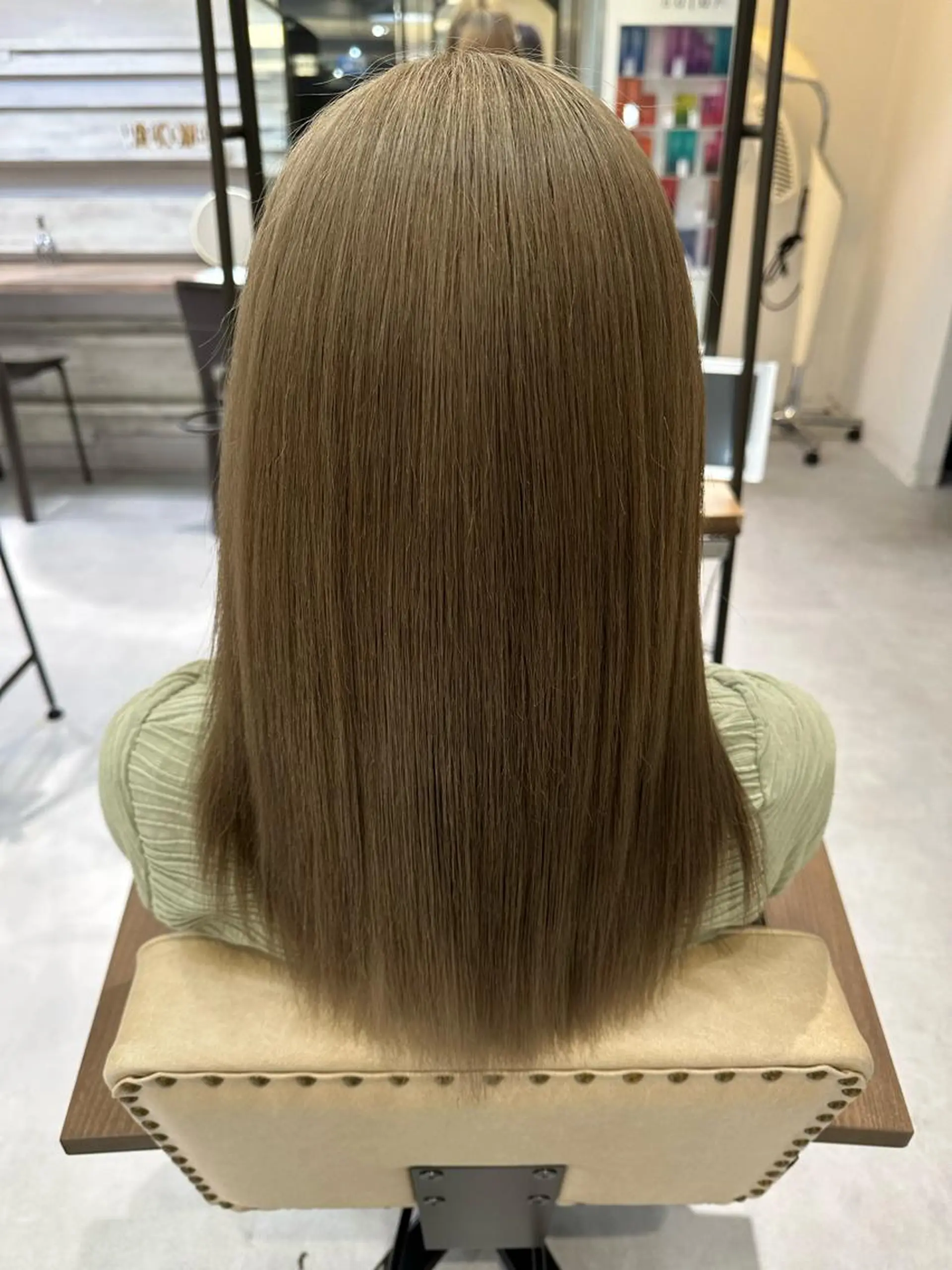 セミロング 髪質改善AUSTIN登戸所属・野村 一花 / 暖色 カラー / Wカラーのヘアスタイル