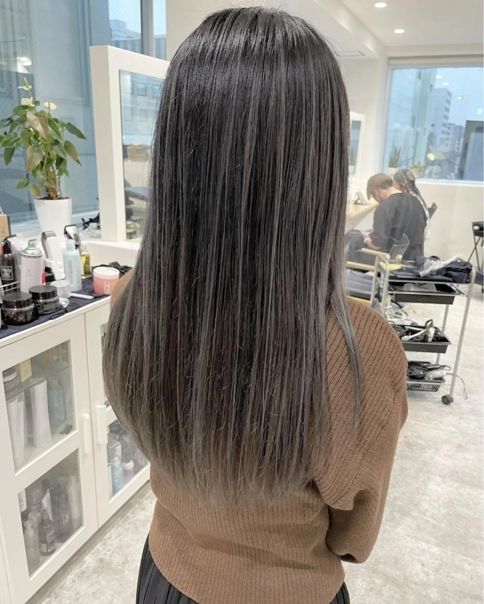 ロング カラー バレイヤージュ レイヤーカット JIL BLAN 京都所属・RU RIのヘアスタイル