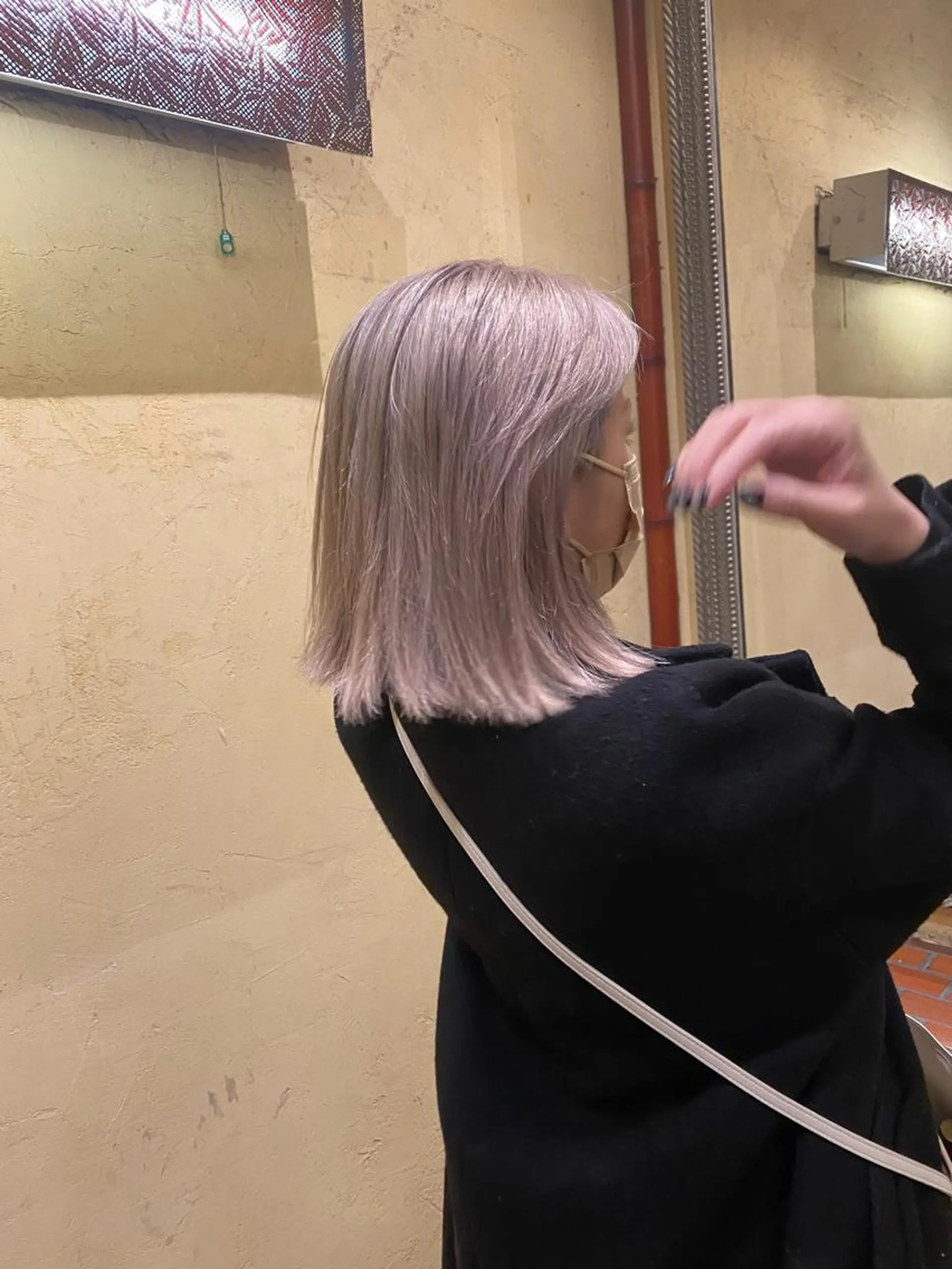 ミディアム カラー 中井 一葉のヘアスタイル