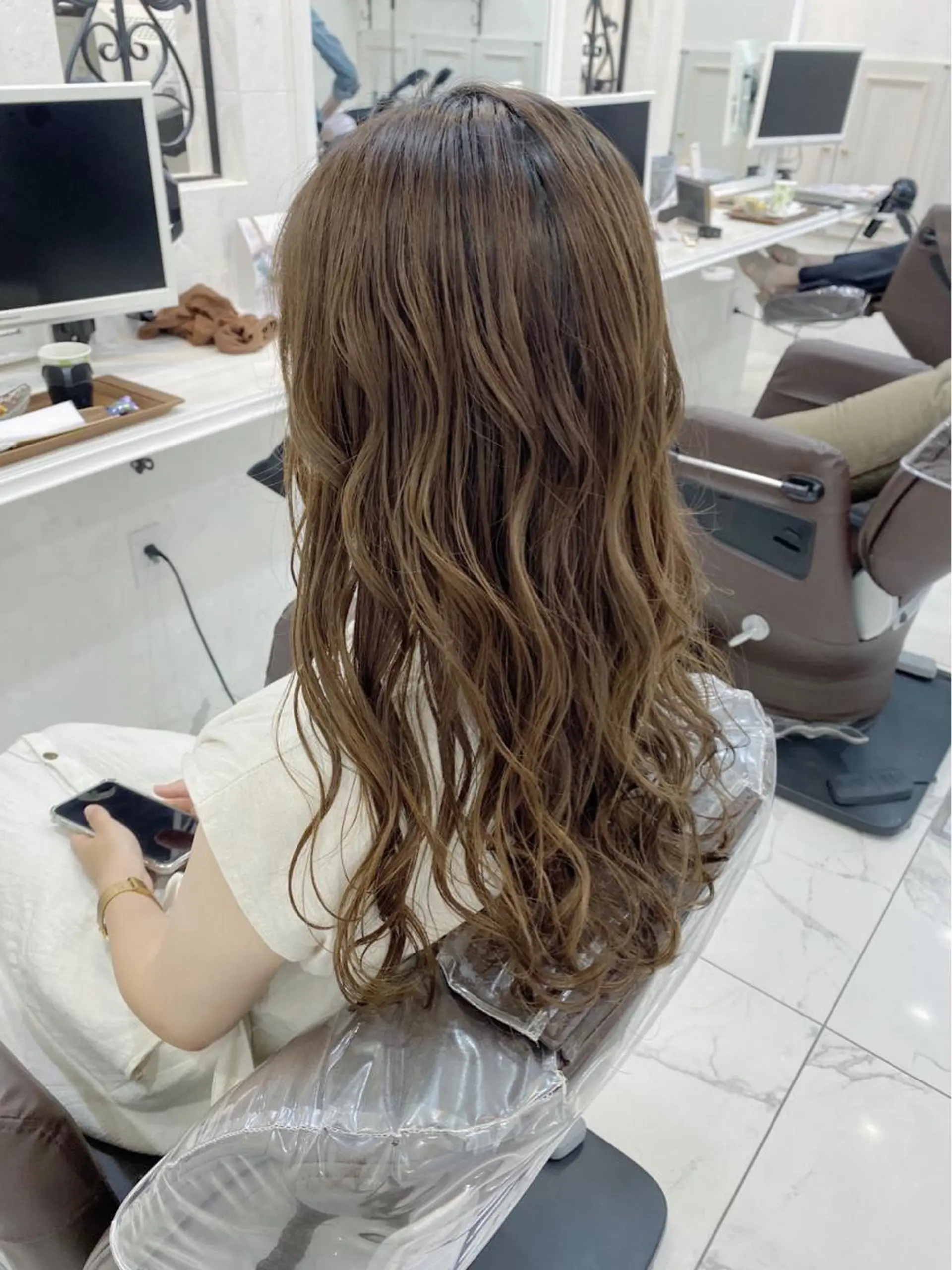 セミロング カラー カット ヘアカラー トリートメント shanti 渡辺新也✂️のヘアスタイル