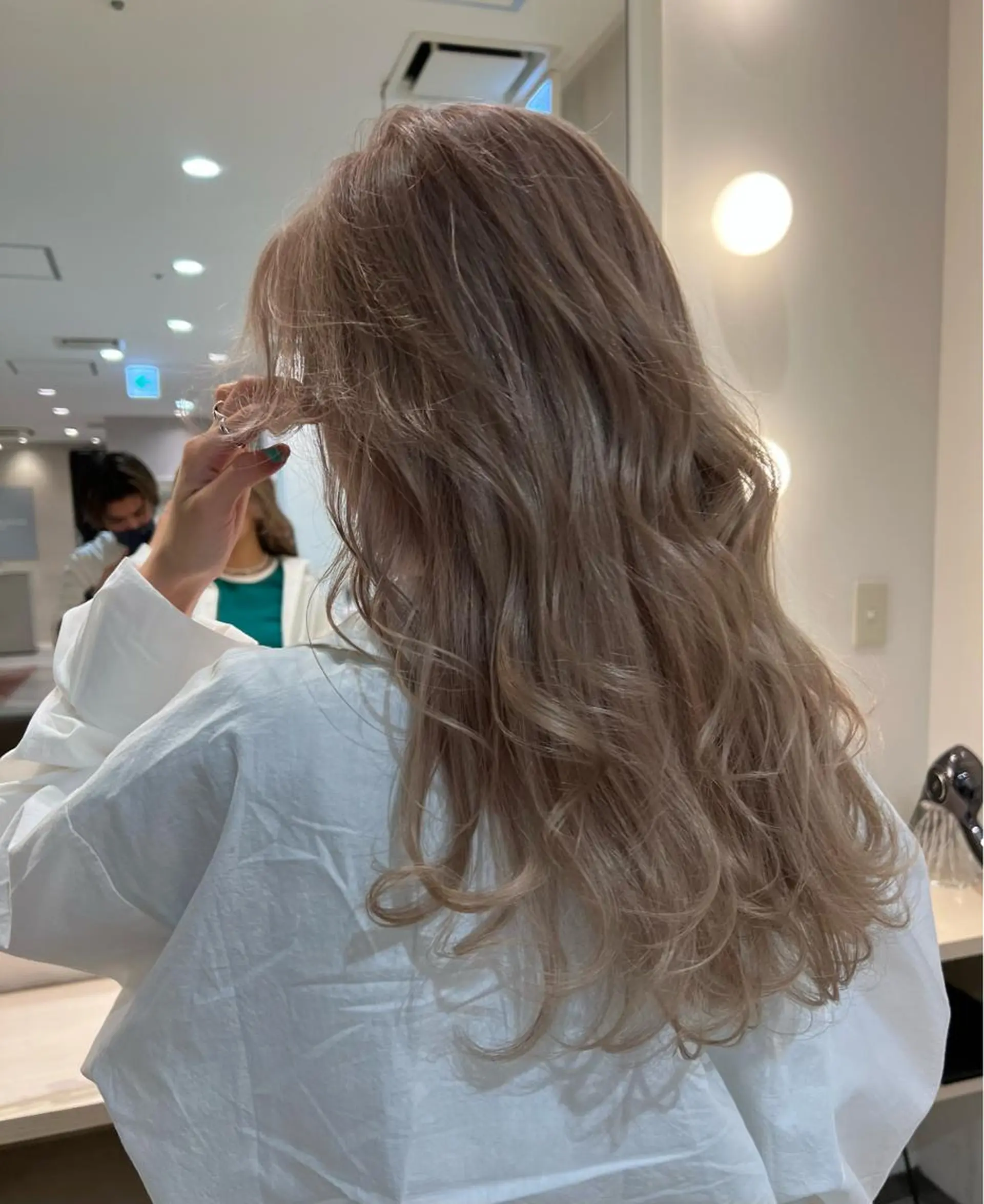ミディアム カラー ヘアカラー 🇺🇸海外デザイン iCON TOKYOのヘアスタイル
