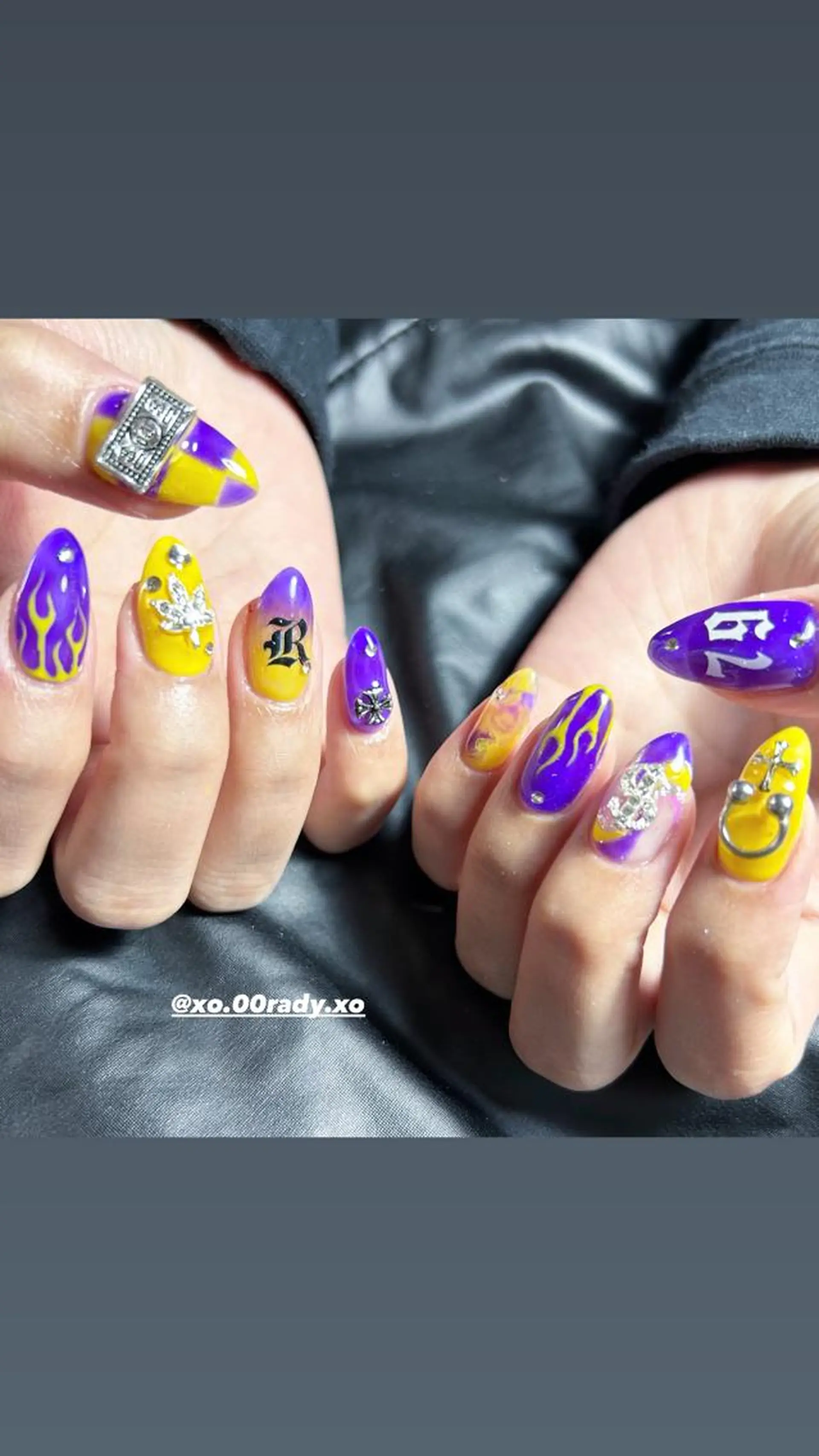 ミディアム ネイル 持ち込み ハンドネイル ⛓Miyu ⛓のネイルデザイン