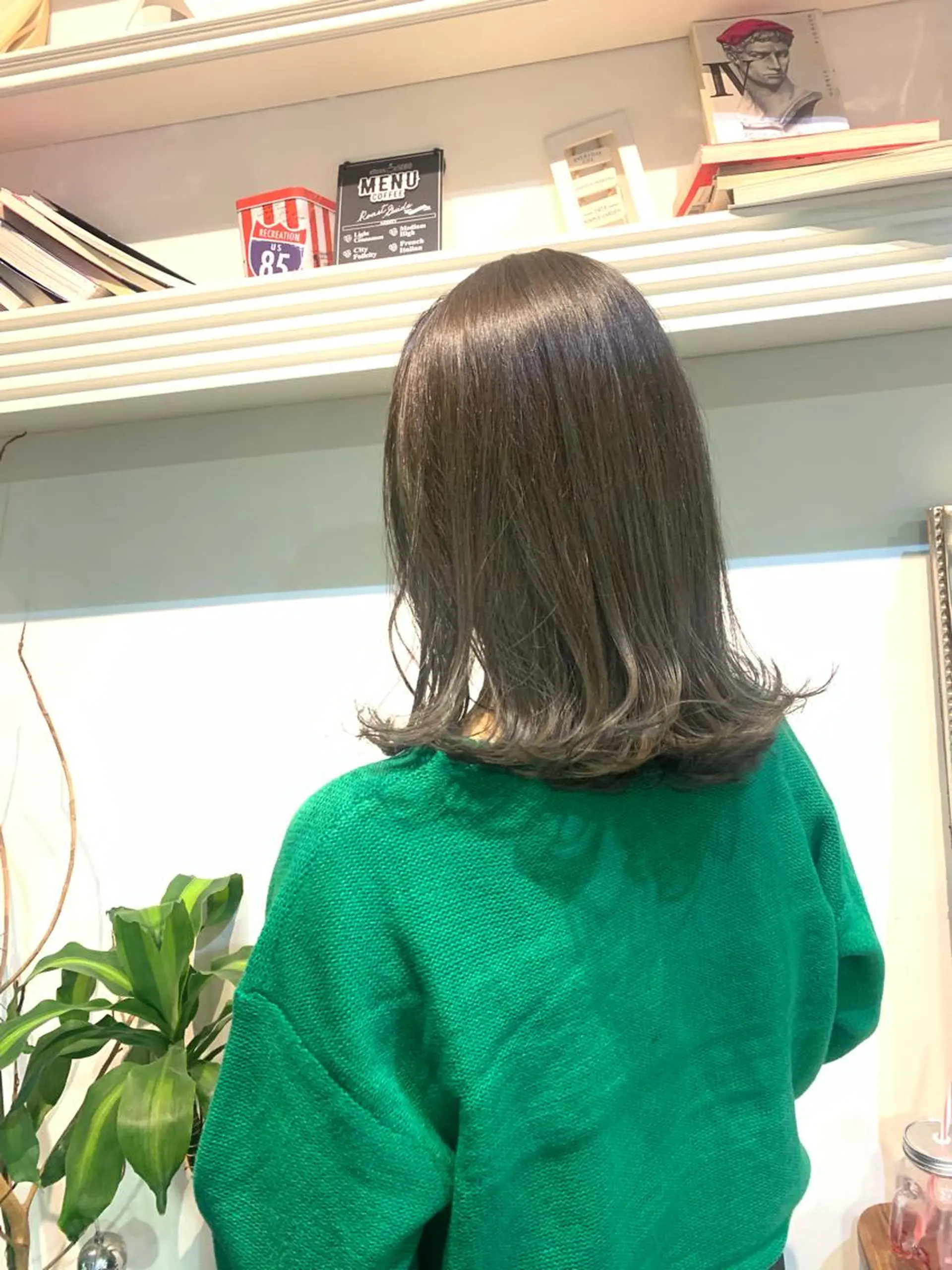 ミディアム ヘアカラー トリートメント ヘッドスパ ヘアセット 山口 竣也のヘアスタイル
