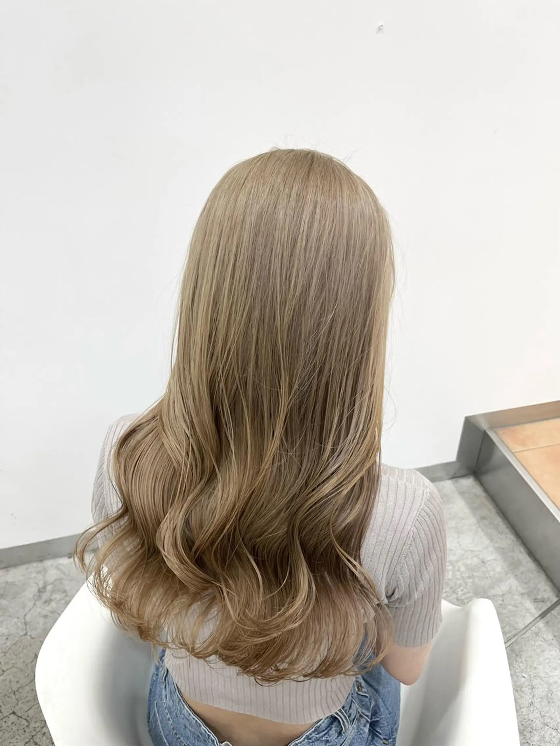 ロング カラー ベージュカラー ミルクティーベージュ MITSUKI🤍 モテ髪×韓国レイヤーのヘアスタイル