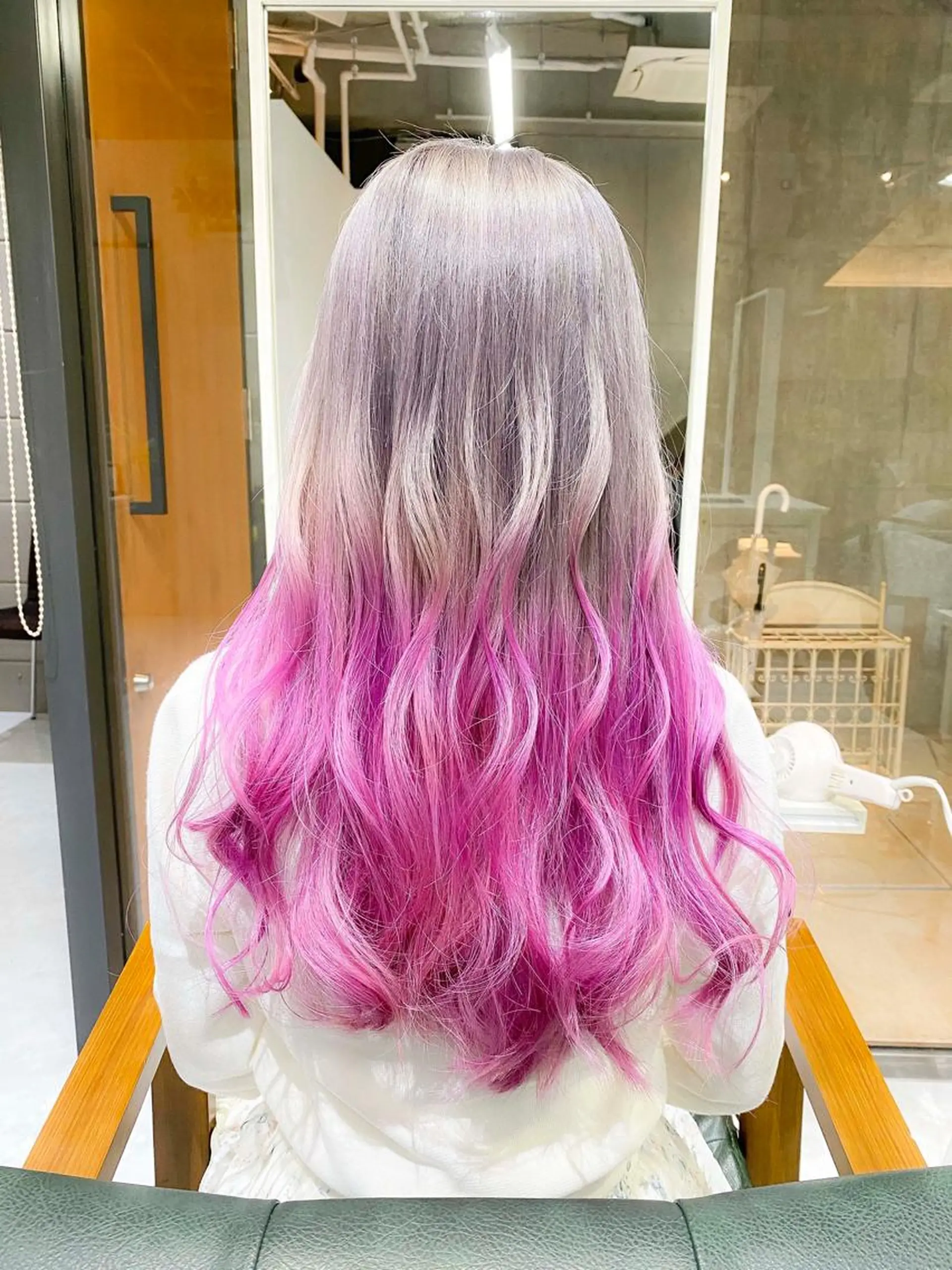 ロング カラー ヘアアレンジ アッシュ アッシュグレー アッシュグレージュ グレージュ ピンクカラー モテ髪透明感❤️ デイズヘアカラーのヘアスタイル