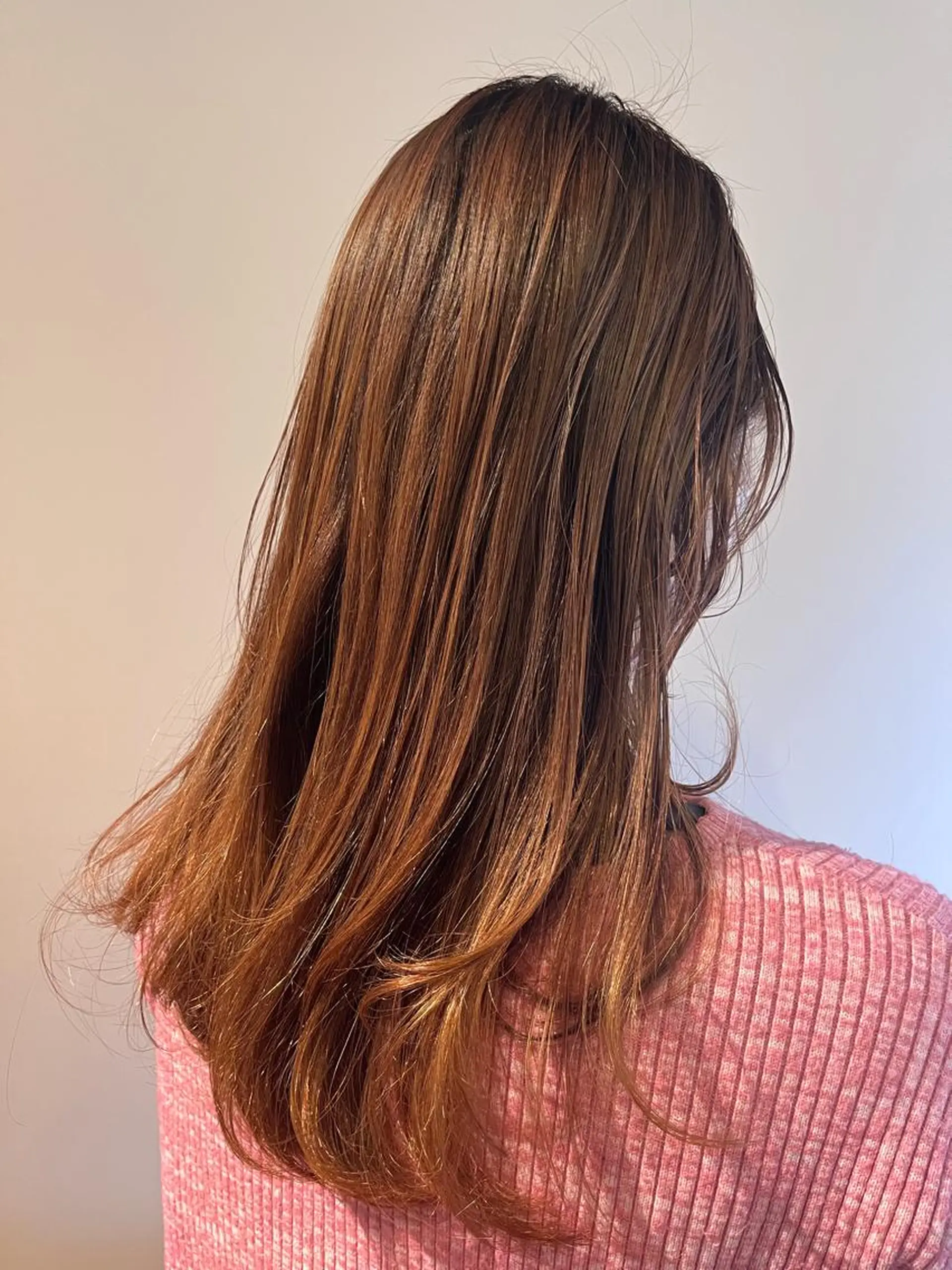 ロング ヘアカラー 太田 渚遊のヘアスタイル