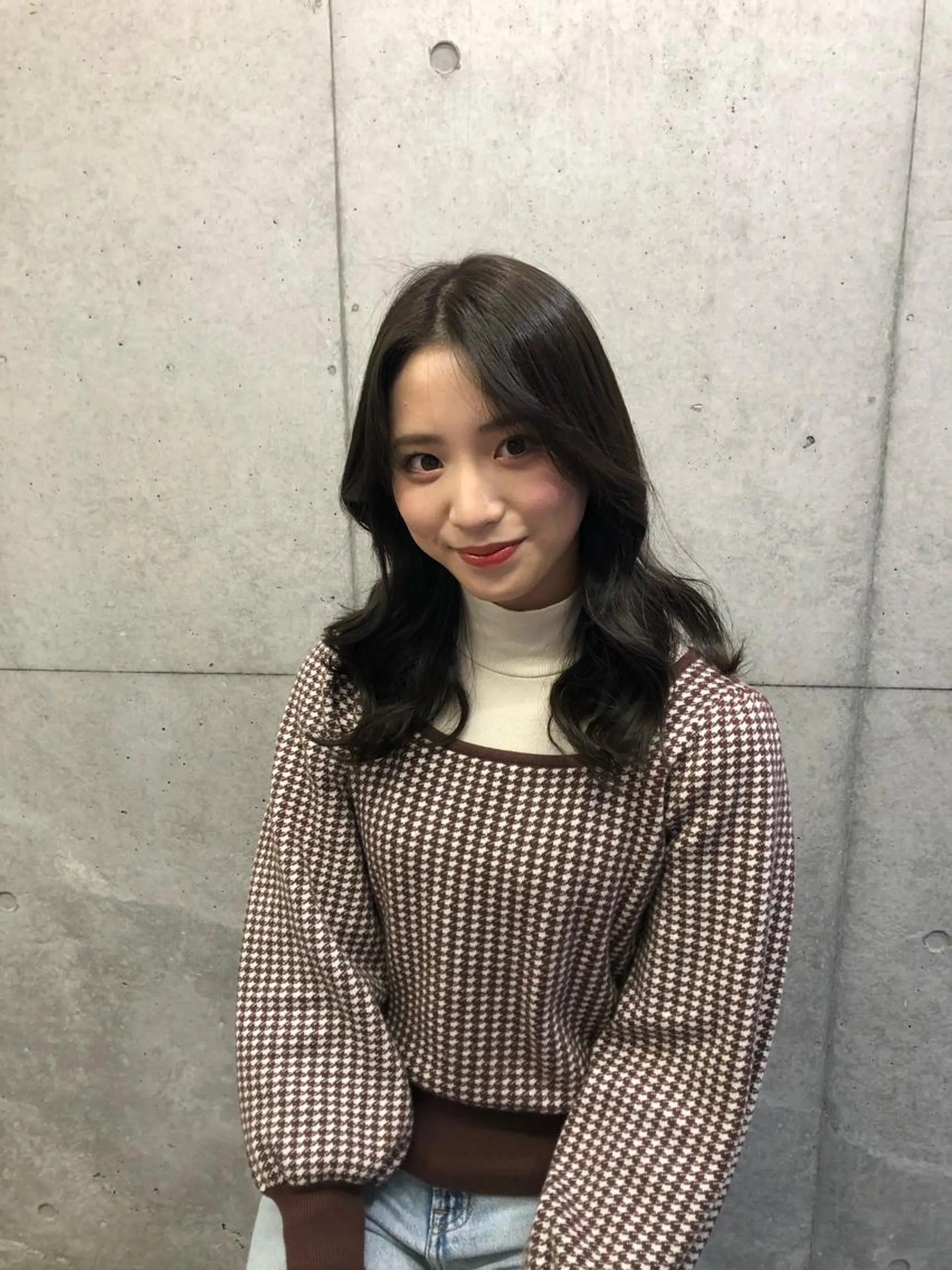 セミロング 顔周りカット/髪質 改善/透明感カラーのヘアスタイル