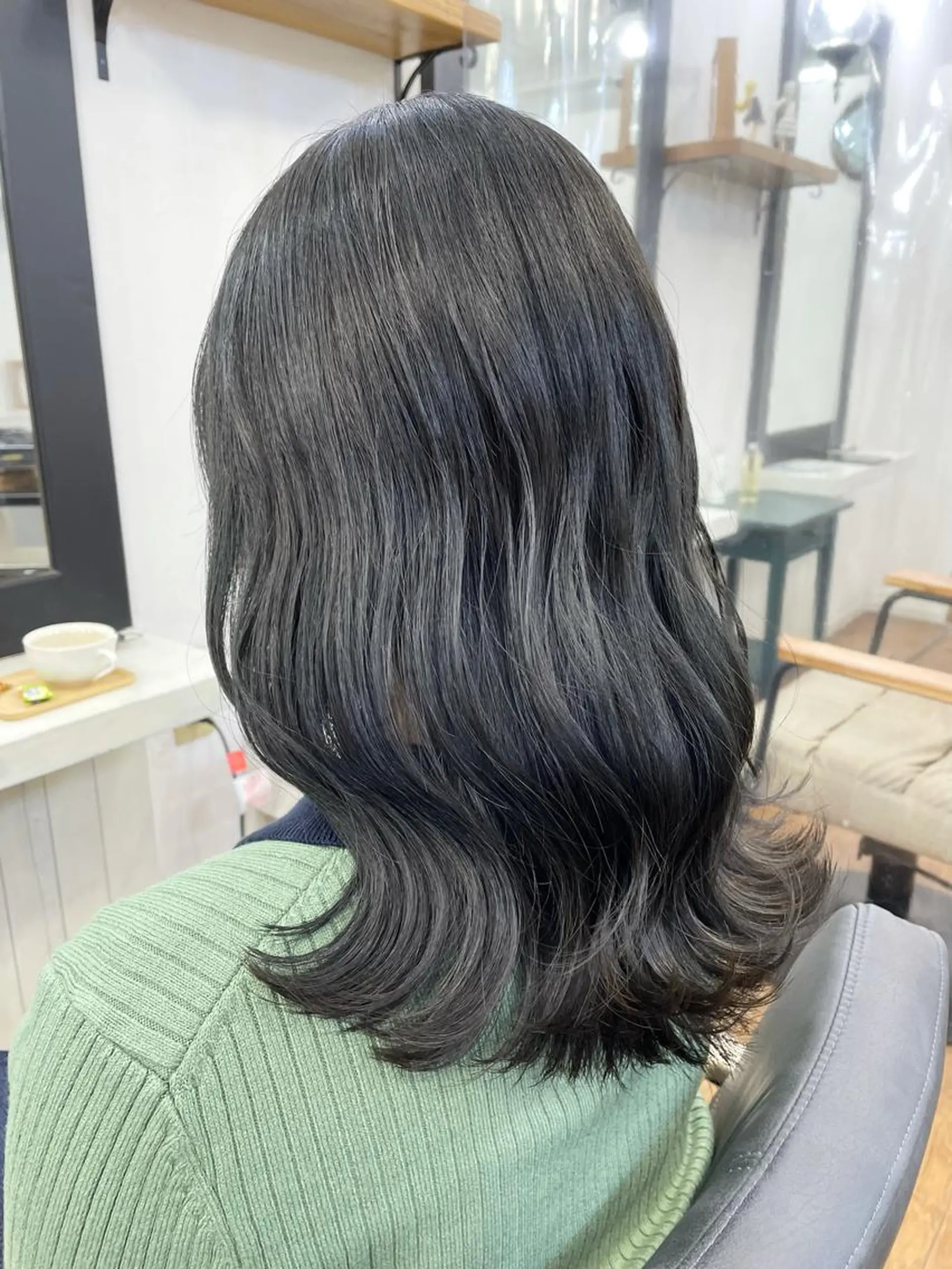セミロング 青木 優歩のヘアスタイル