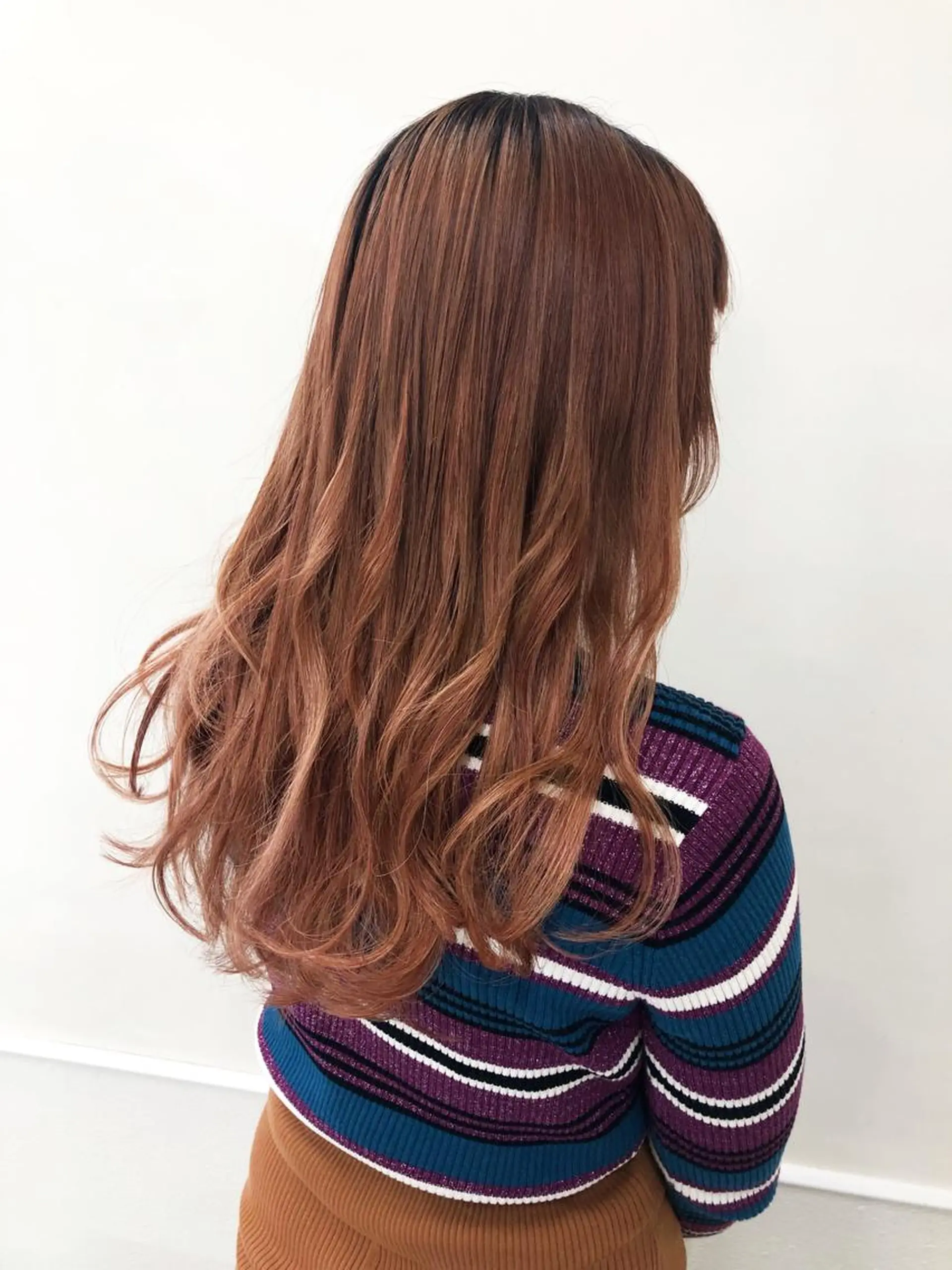 ロング カラー アプリコットブラウン ブラウンカラー カット エクステ エクステ ハイトーン 💭黒崎ハルカのヘアスタイル