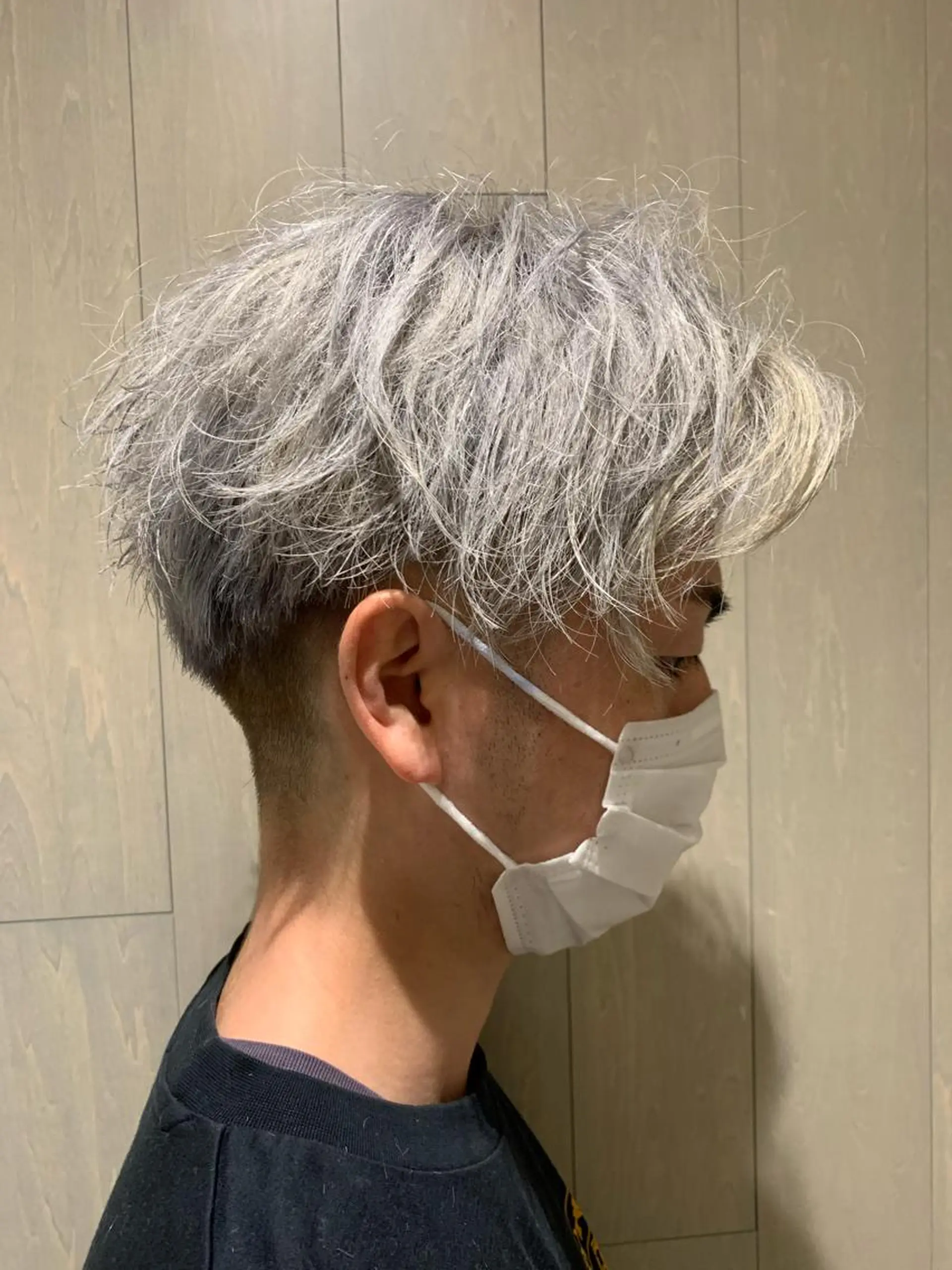 ショート カラー メンズ 糟谷 慈英のヘアスタイル