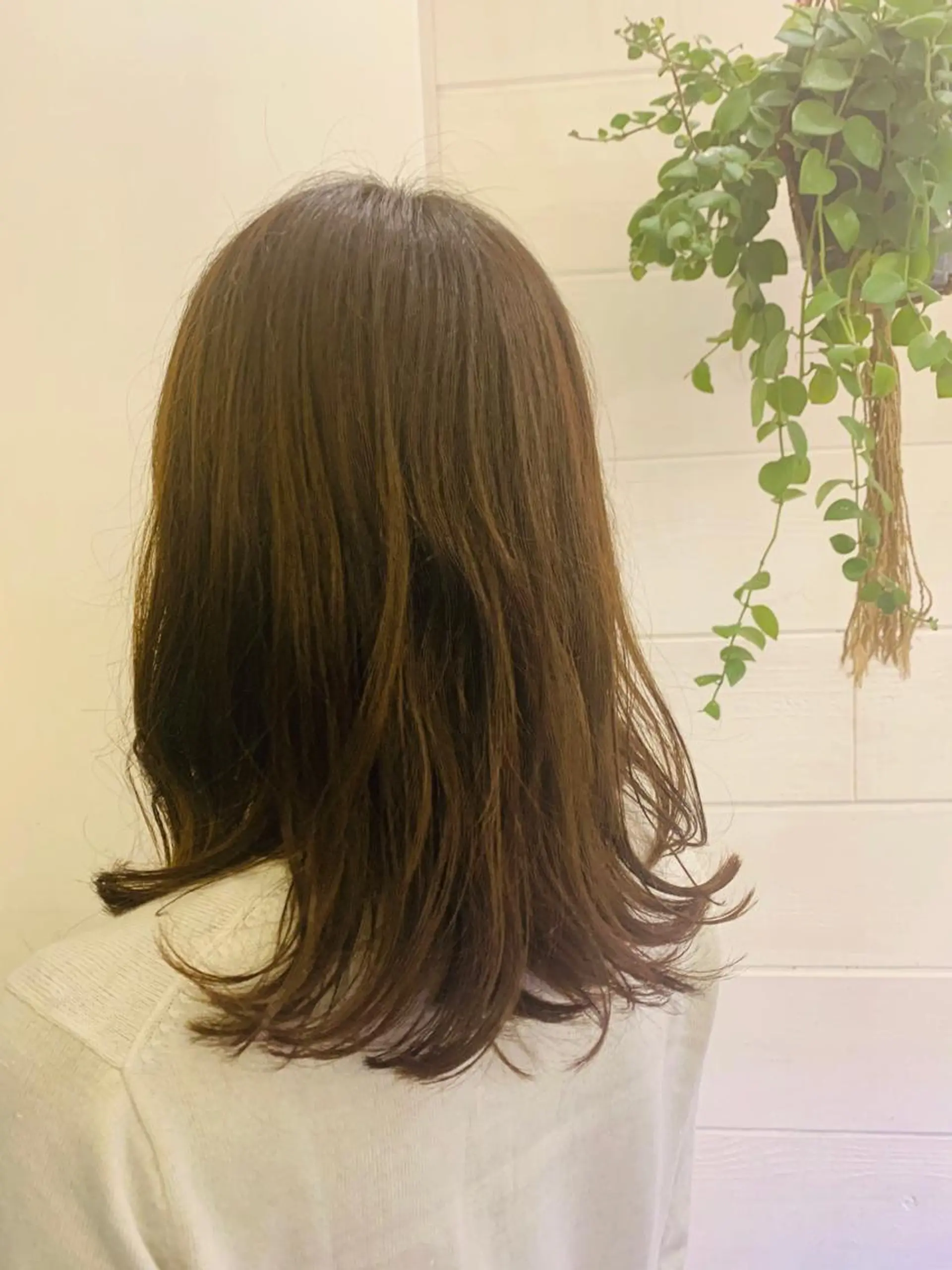 セミロング カラー パーマ セミロングパーマ アッシュ シルバー シルバーアッシュ カット ヘアカラー パーマ Lagom なかだのヘアスタイル