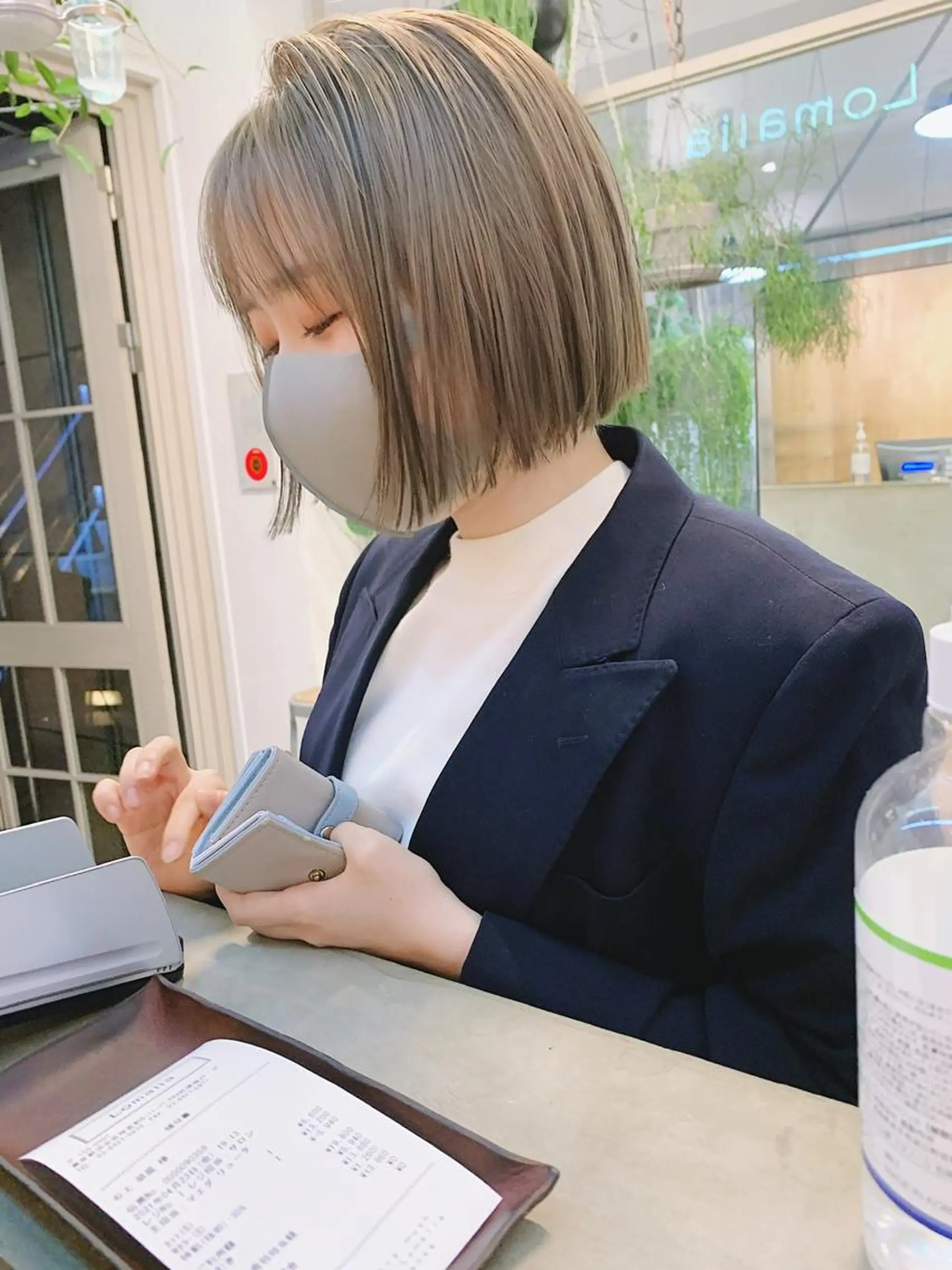 ショート カラー ヘアアレンジ メンズ キッズ ネイル マツエク・マツパ カット ヘアカラー トリートメント グレージュ× ボブ× ハイトーン　前田隆太のヘアスタイル