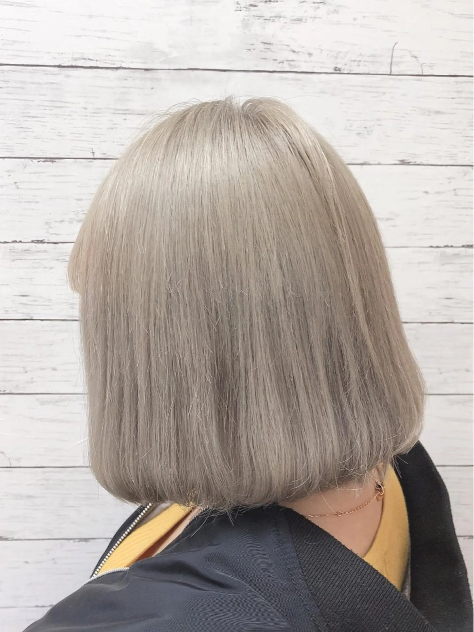ミディアム カラー ブリーチ ヘアカラー ヘアセット 韓国ヘア🤍髪質改善 🇰🇷AKANEのヘアスタイル