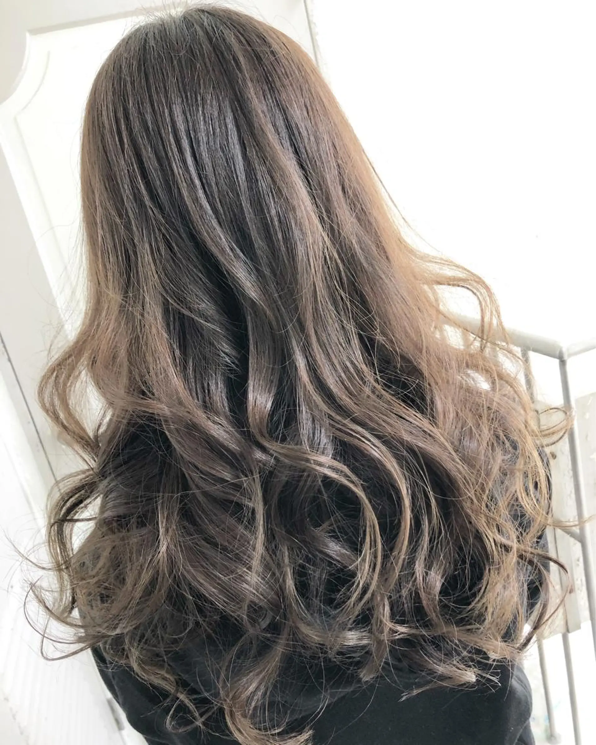 ロング カット ヘアカラー トリートメント 泉 大基のヘアスタイル