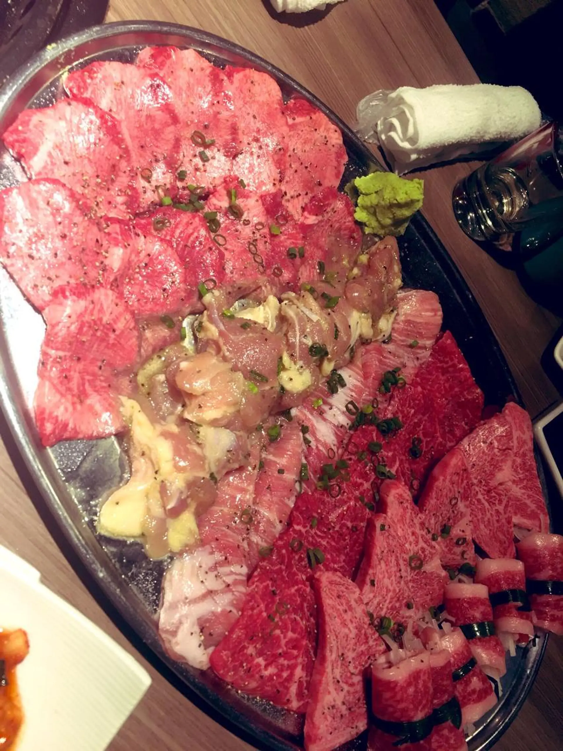 ミディアム カラー パーマ ヘアアレンジ キッズ ネイル マツエク・マツパ アニメ,Vオタク× 即効痩せエステサロンのエステ・リラクイメージ