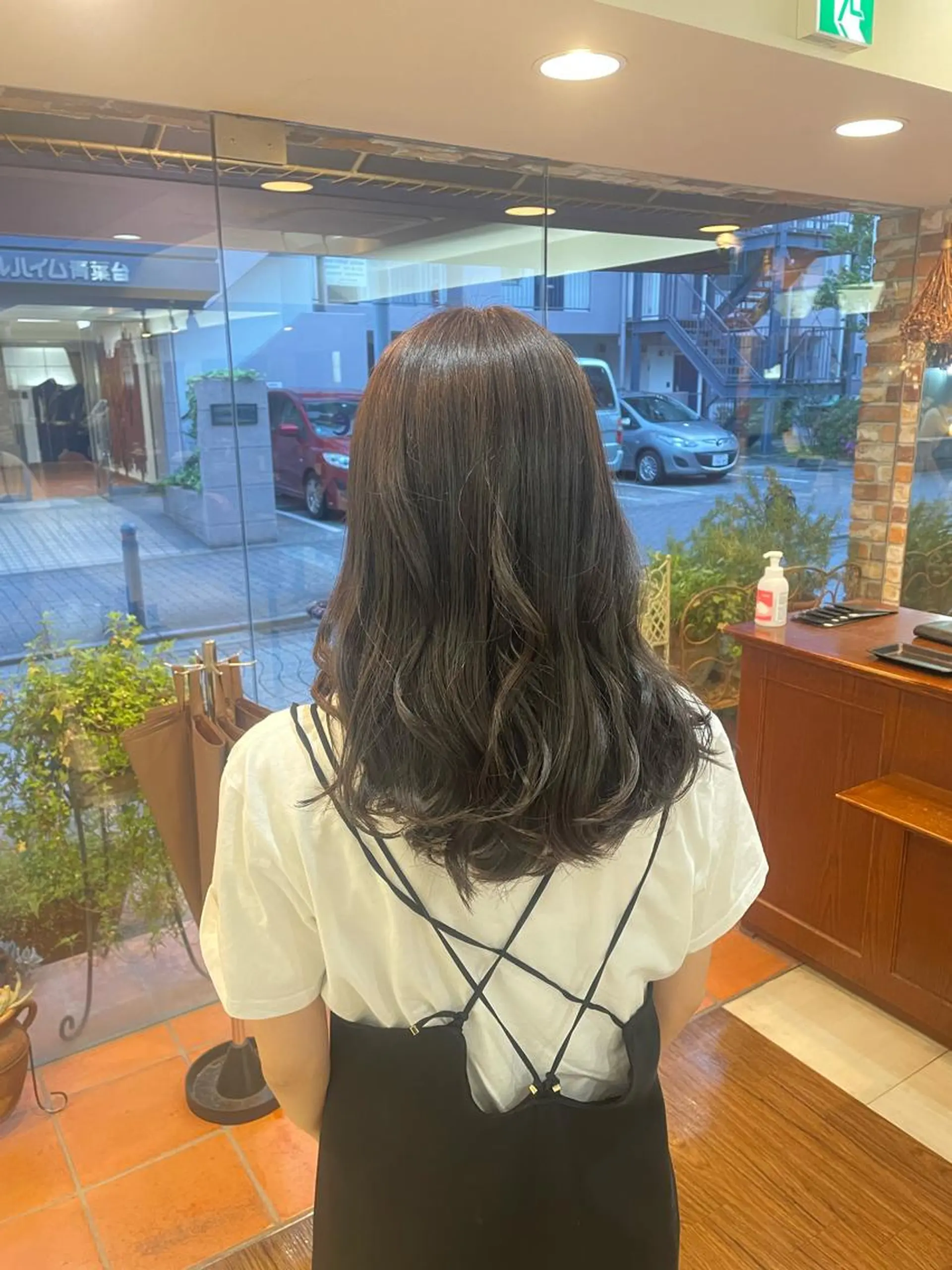 セミロング カラー League サトウナツのヘアスタイル