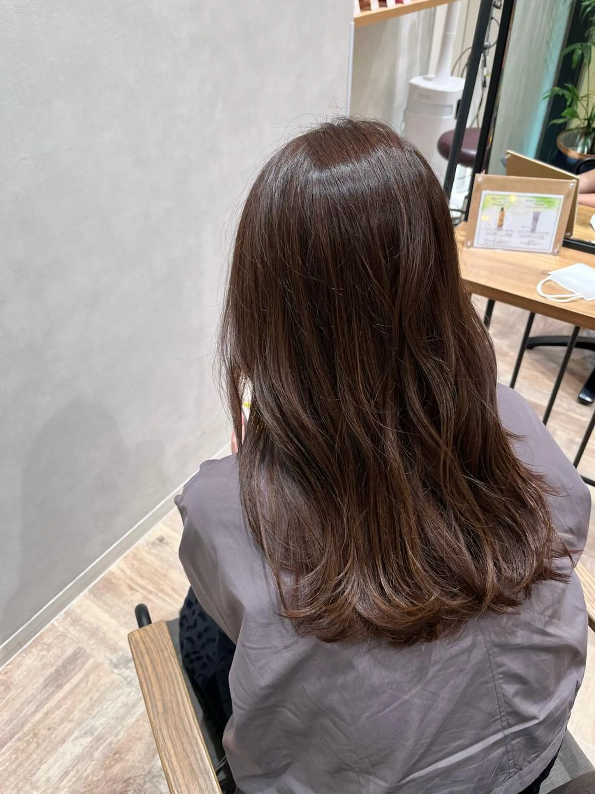 セミロング カラー AVANCE.西宮北口所属・AVANCE. 古川楓のヘアスタイル